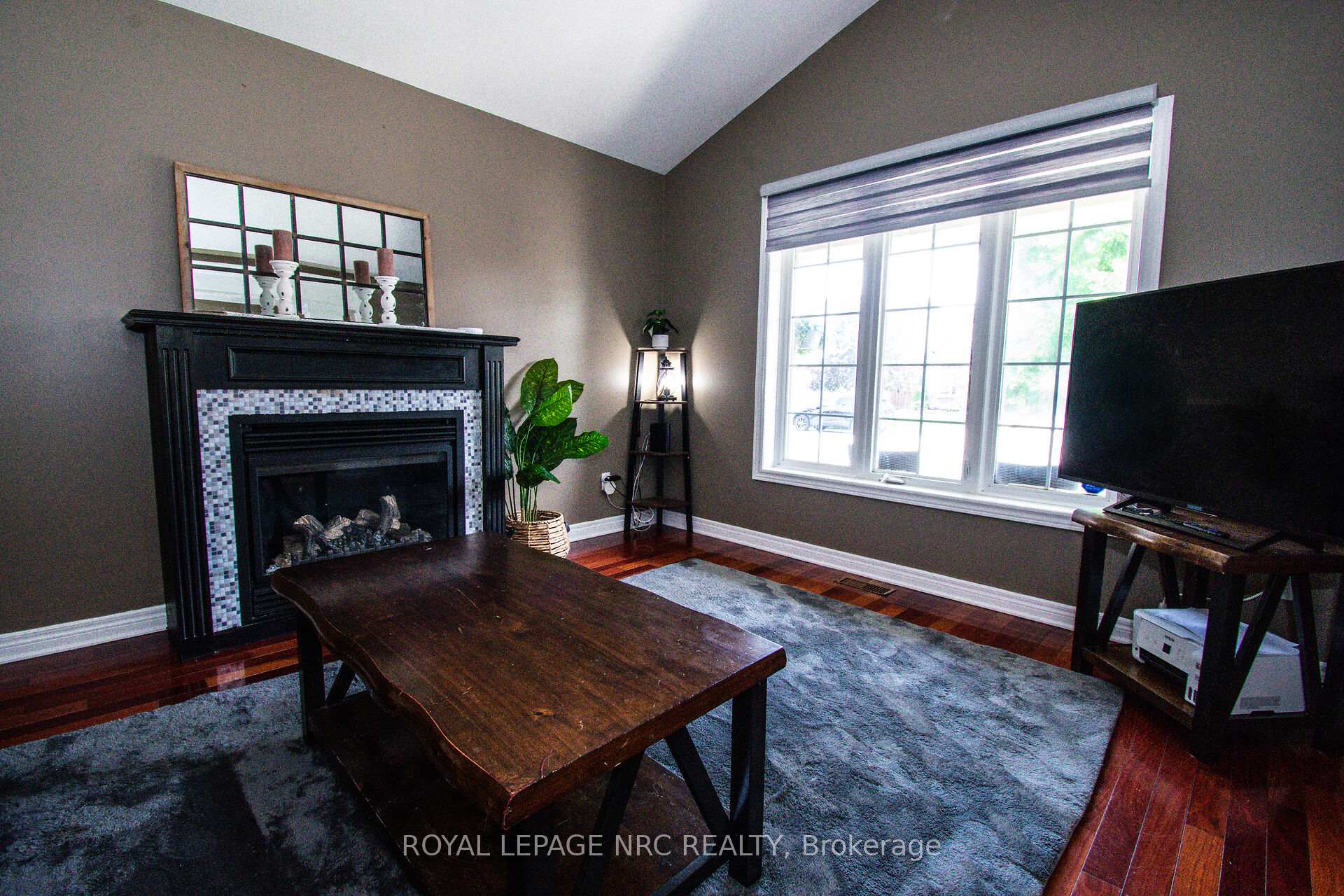 Photo 6 of 15 Arlene Street, St. Catharines, Rykert/Vansickle — HOMEH