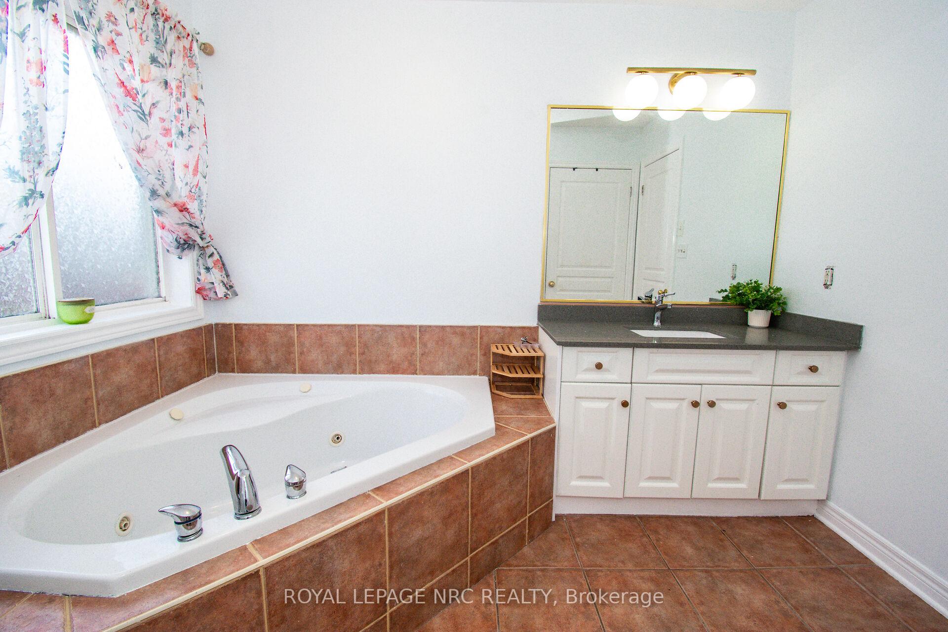 Photo 29 of 15 Arlene Street, St. Catharines, Rykert/Vansickle — HOMEH