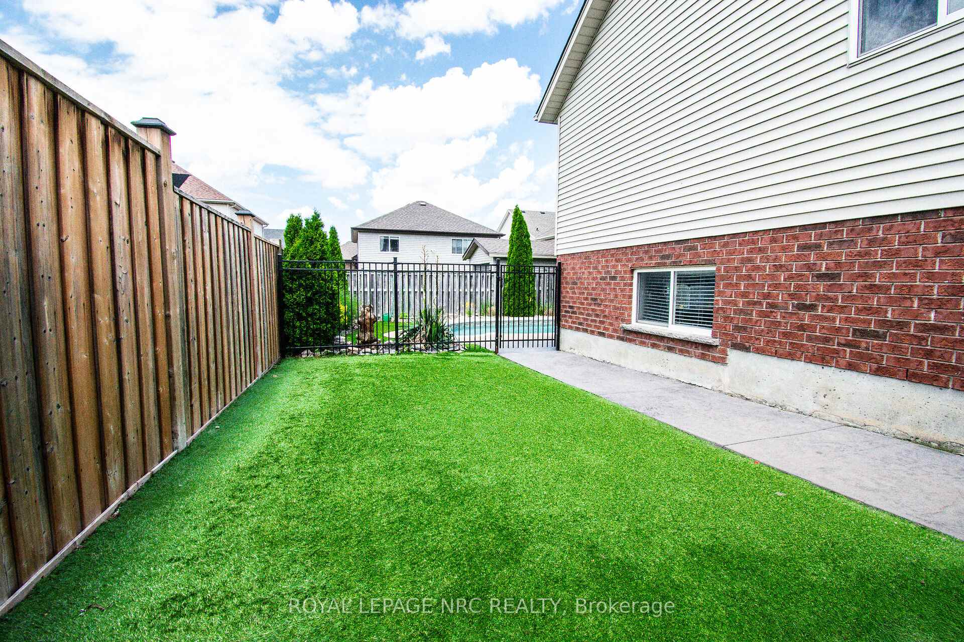 Photo 38 of 15 Arlene Street, St. Catharines, Rykert/Vansickle — HOMEH