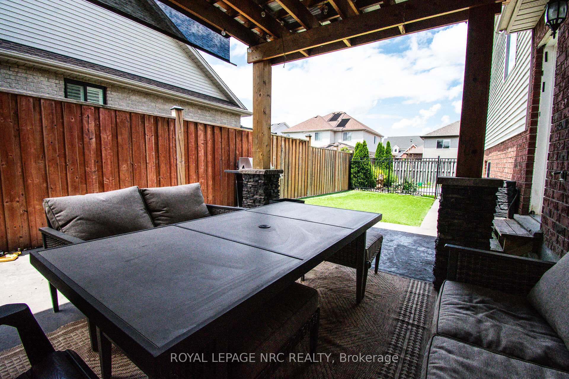 Photo 41 of 15 Arlene Street, St. Catharines, Rykert/Vansickle — HOMEH
