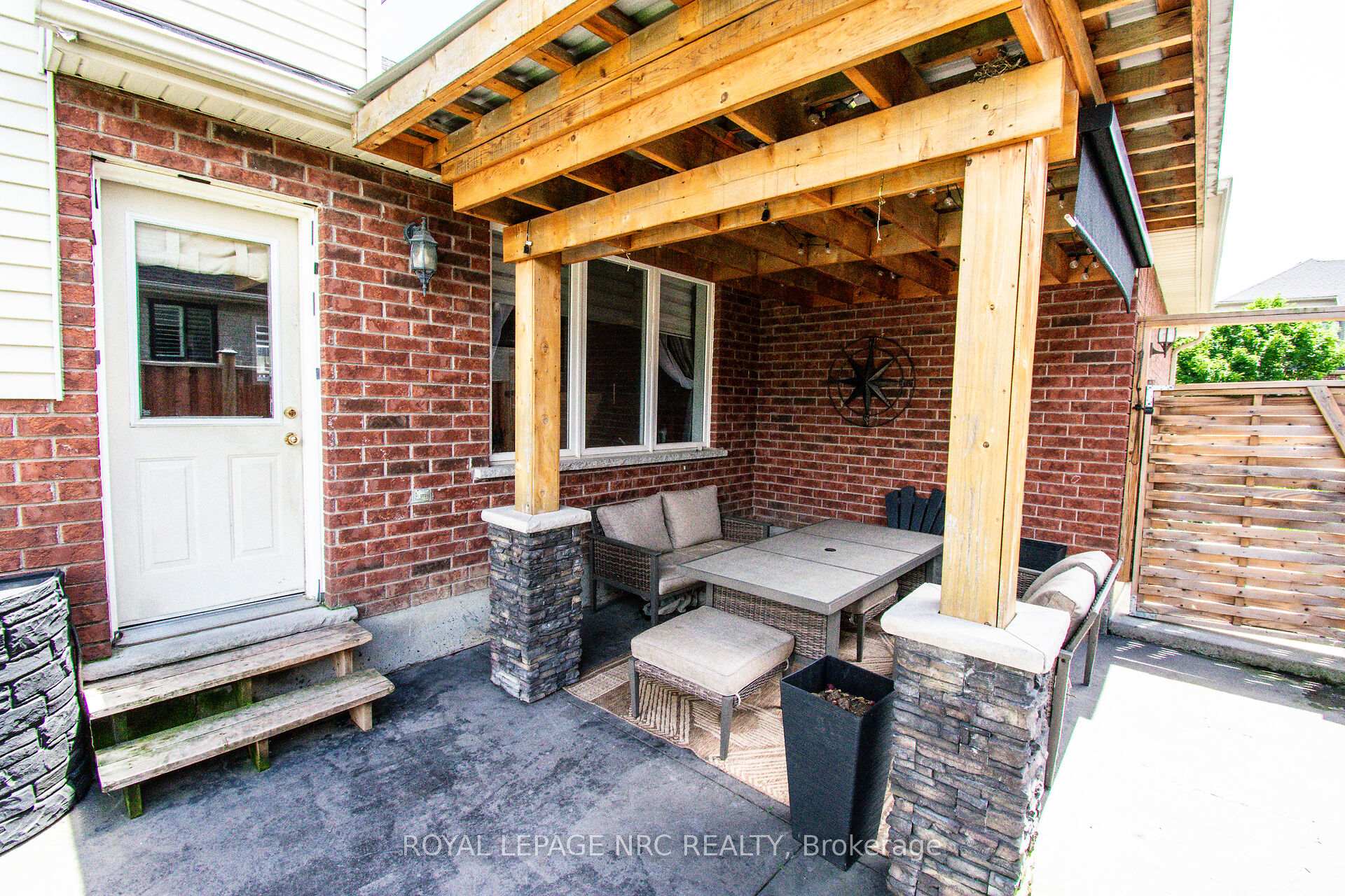 Photo 42 of 15 Arlene Street, St. Catharines, Rykert/Vansickle — HOMEH