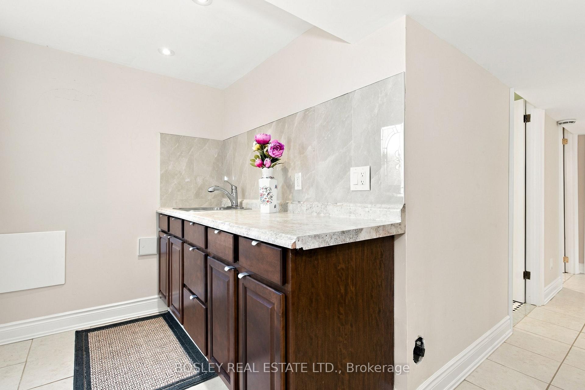 Photo 10 of Unit Lower, 9 George Jones Street, Ajax, Central West — HOMEH