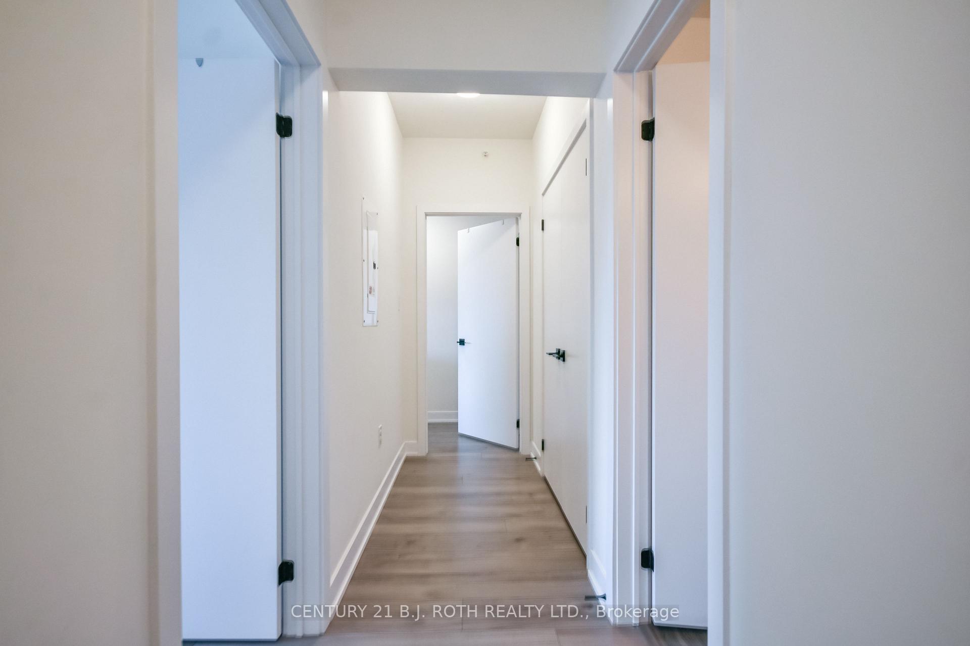Photo 8 of Unit 604, 8 Culinary Lane, Barrie, Rural Barrie Southeast — HOMEH