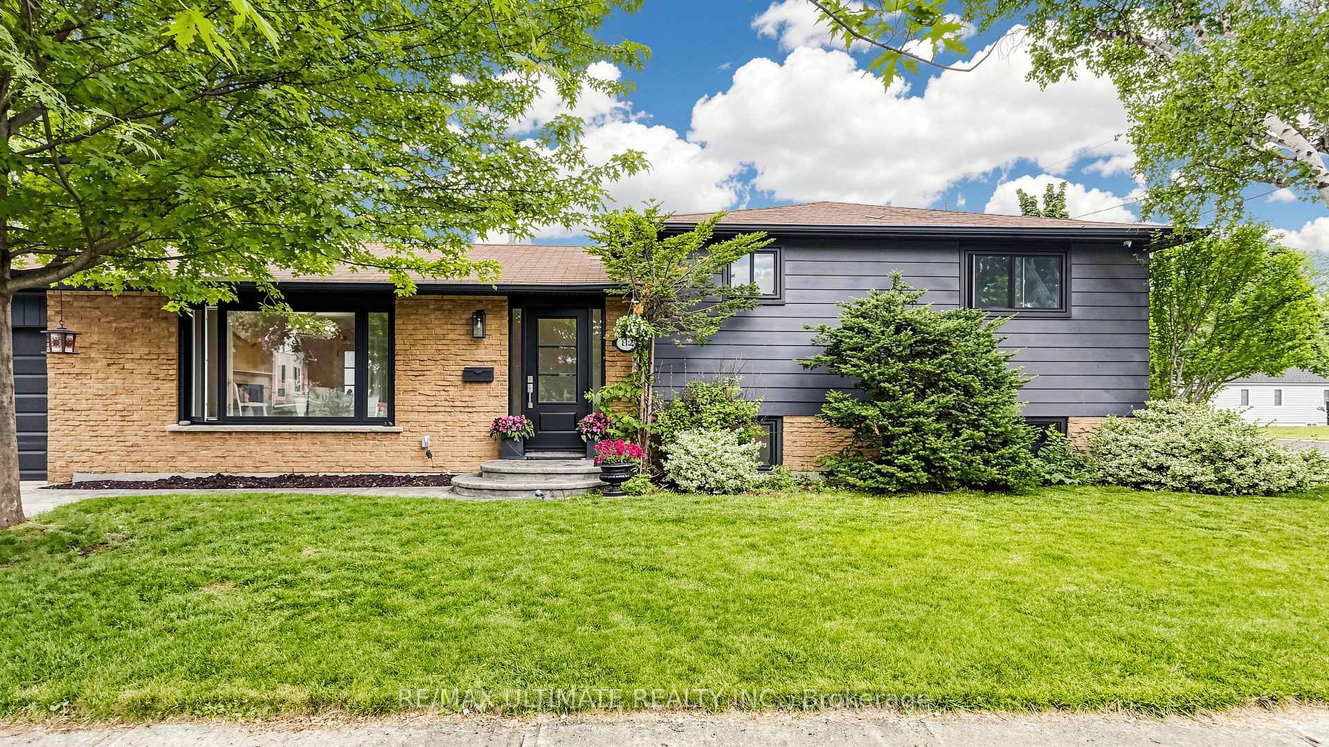 Photo 2 of 112 Coronation Drive, Scarborough, West Hill — HOMEH