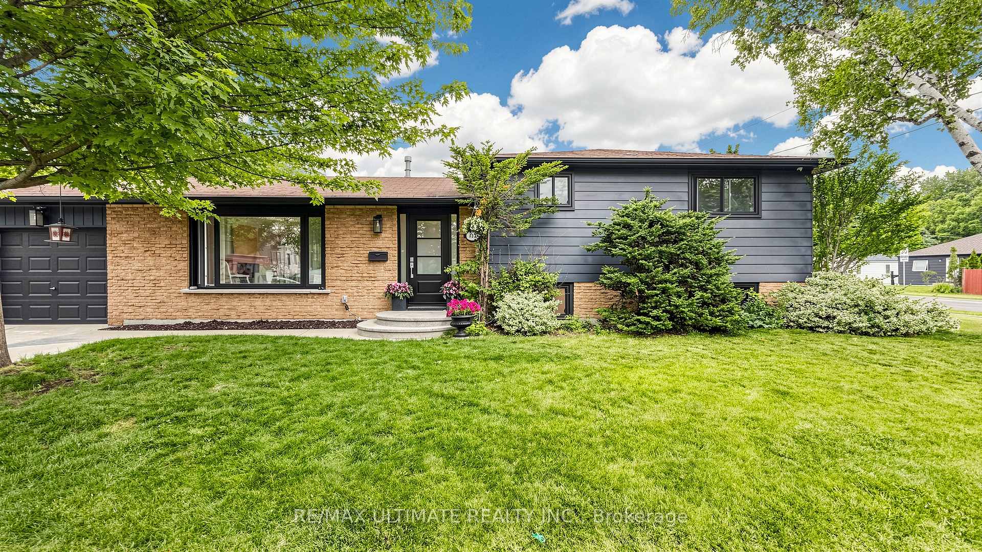 Photo 3 of 112 Coronation Drive, Scarborough, West Hill — HOMEH