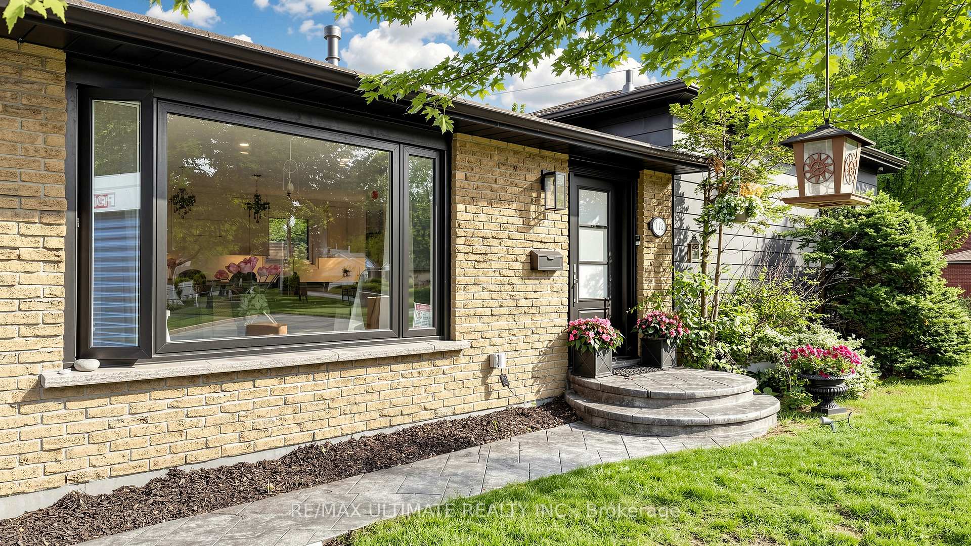 Photo 4 of 112 Coronation Drive, Scarborough, West Hill — HOMEH