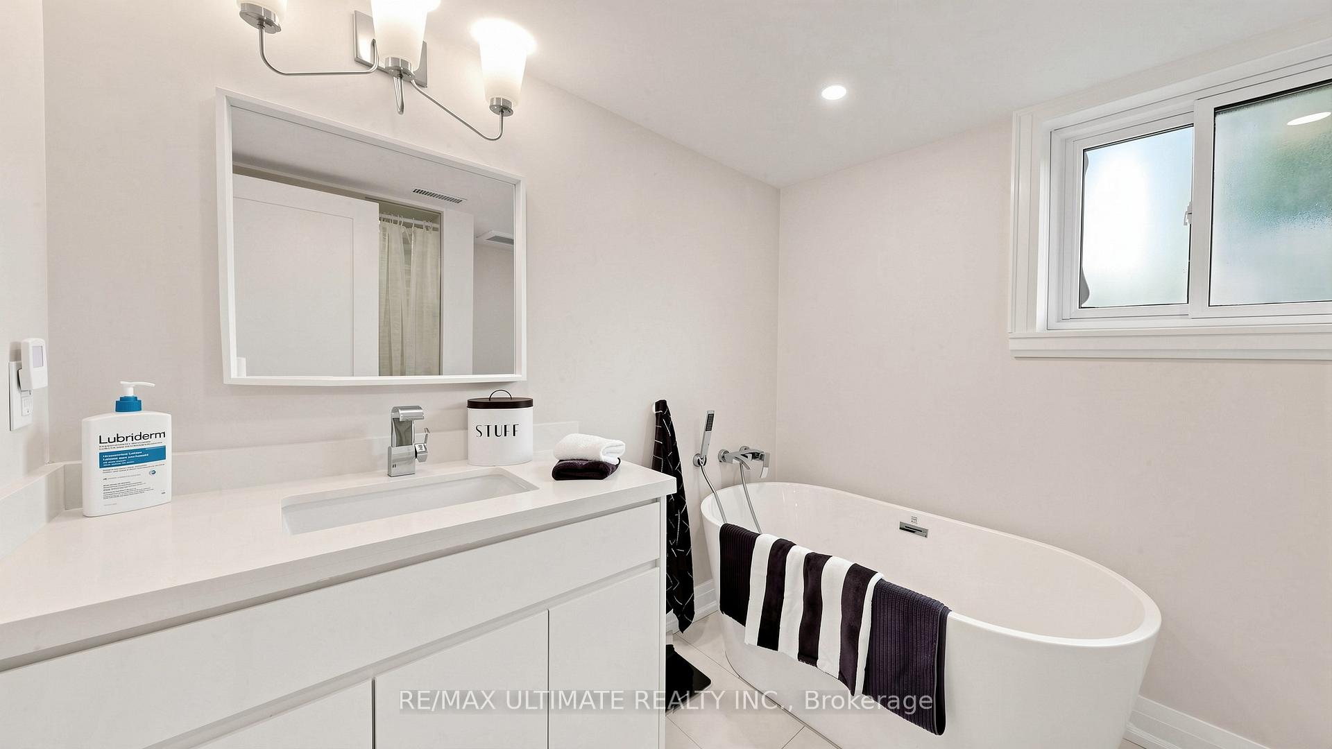 Photo 14 of 112 Coronation Drive, Scarborough, West Hill — HOMEH