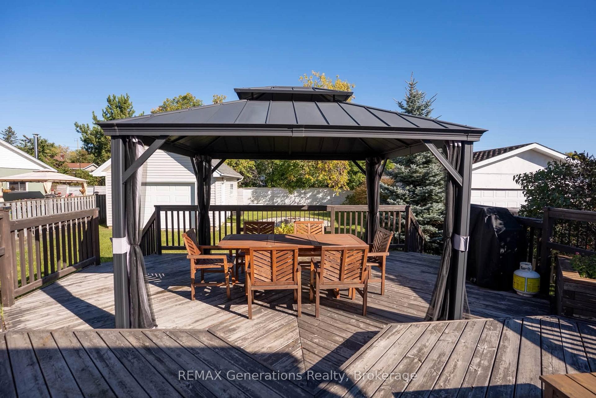 Photo 30 of 330 Montclair Street, Thunder Bay, Current River — HOMEH