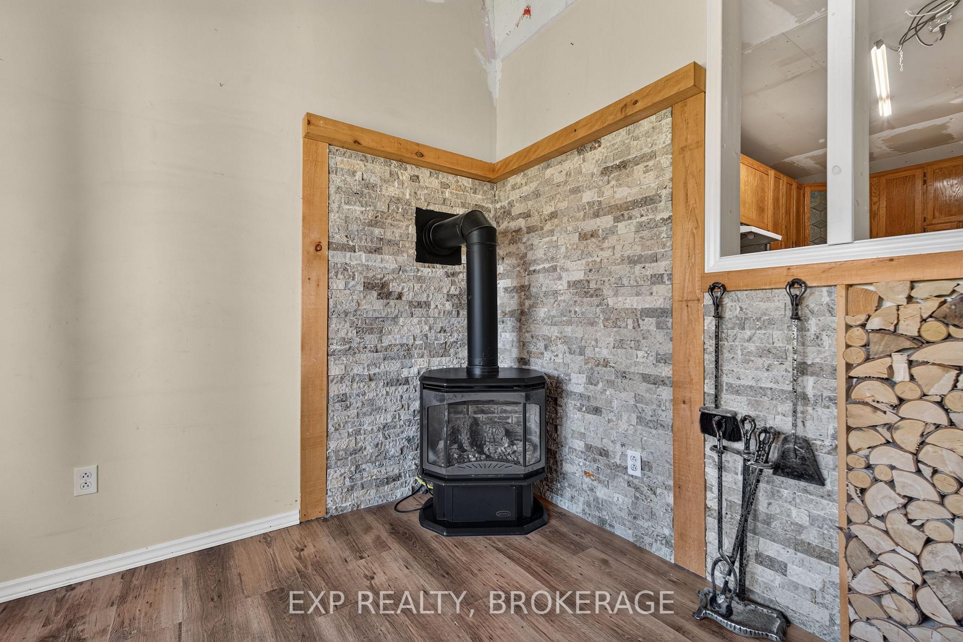 Photo 9 of 1654 County 10 Road, Prince Edward County, Athol Ward — HOMEH