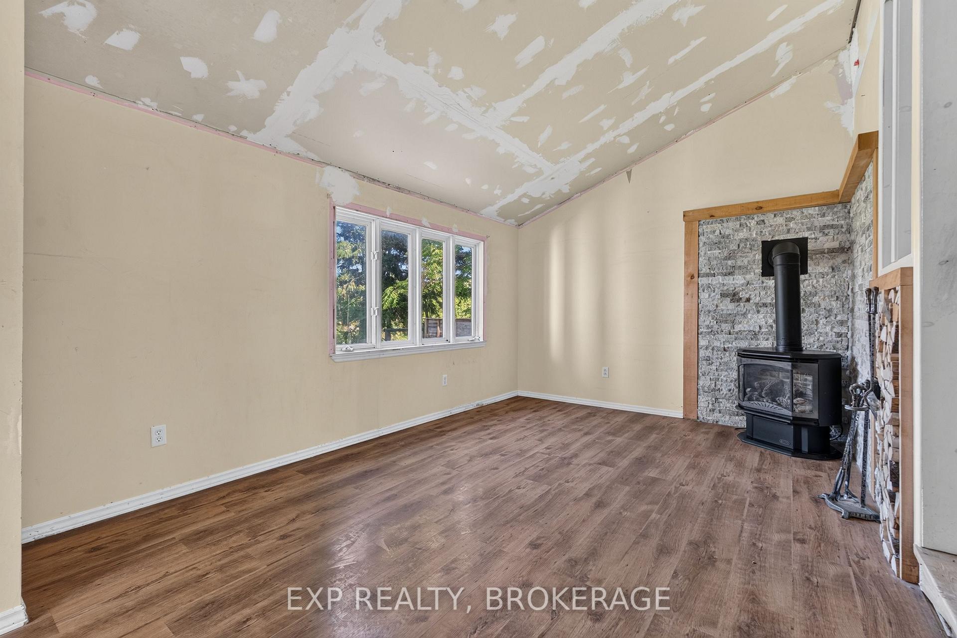 Photo 8 of 1654 County 10 Road, Prince Edward County, Athol Ward — HOMEH