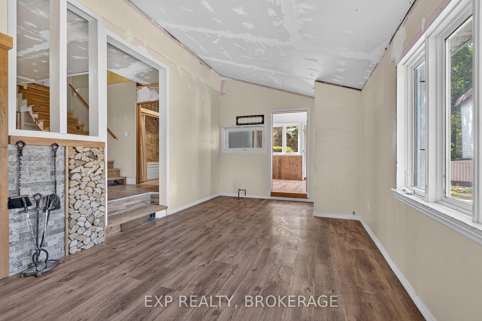 Photo 14 of 1654 County 10 Road, Prince Edward County, Athol Ward — HOMEH