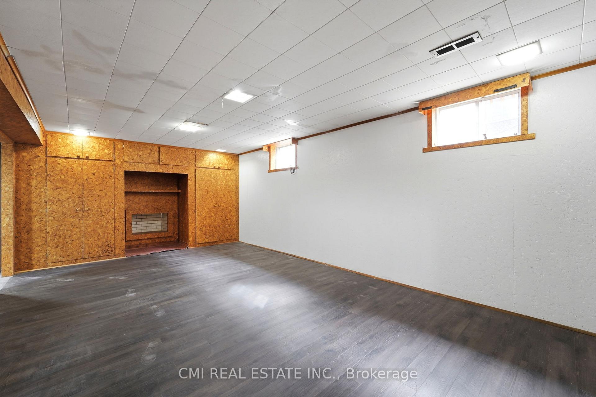 Photo 31 of 39 Earlton Road, Scarborough, Tam O'Shanter-Sullivan — HOMEH
