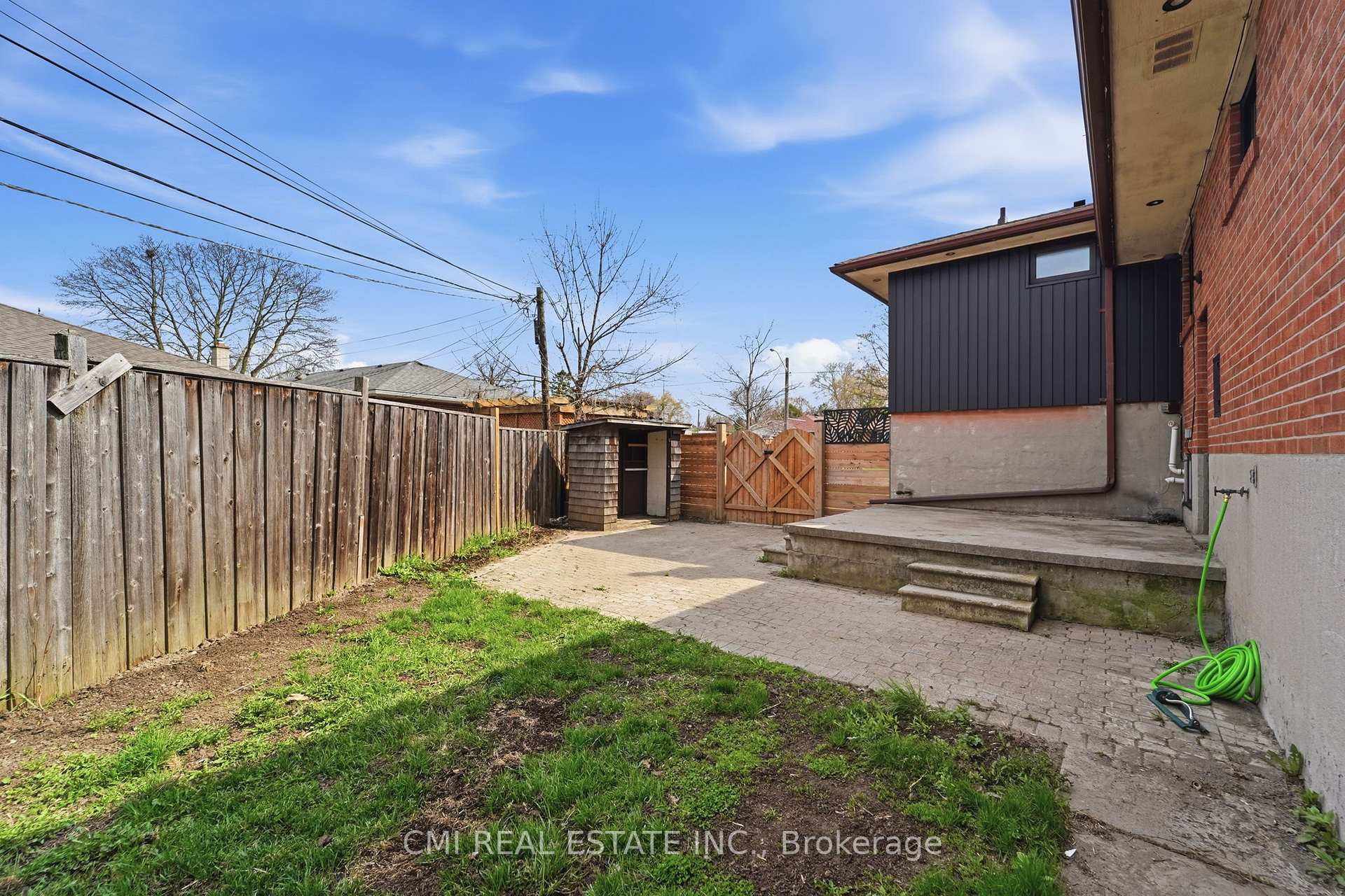 Photo 37 of 39 Earlton Road, Scarborough, Tam O'Shanter-Sullivan — HOMEH