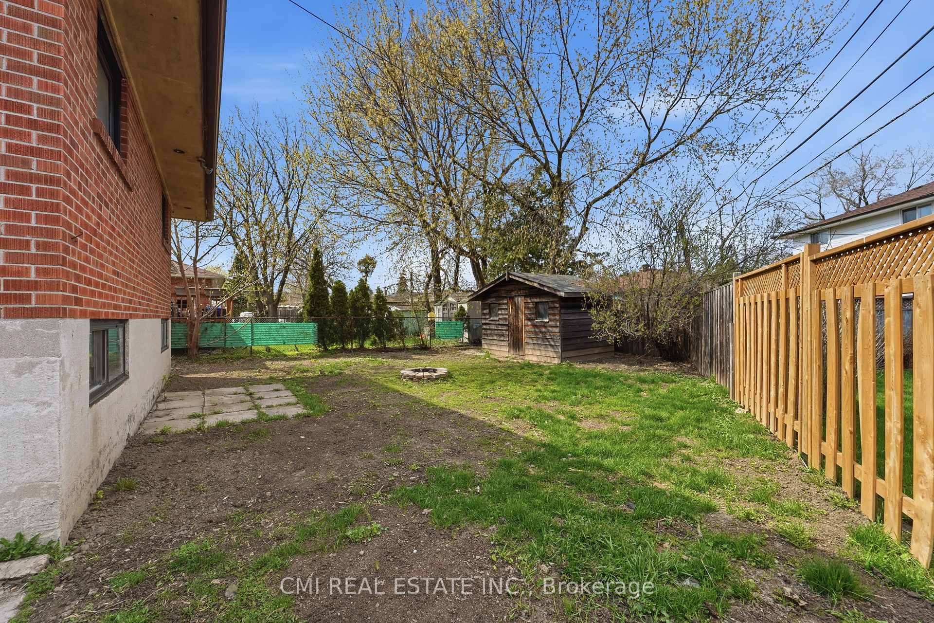 Photo 38 of 39 Earlton Road, Scarborough, Tam O'Shanter-Sullivan — HOMEH