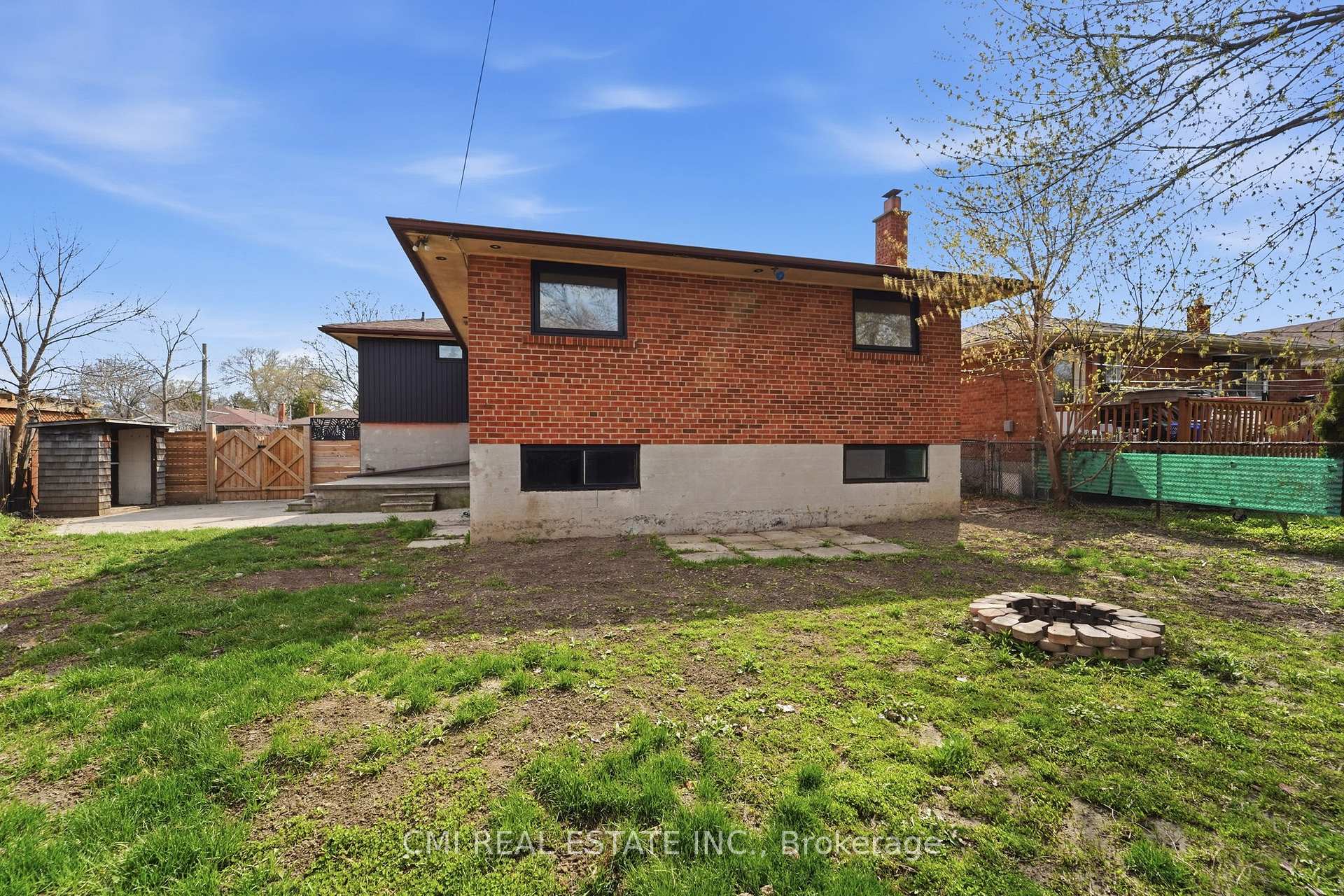 Photo 41 of 39 Earlton Road, Scarborough, Tam O'Shanter-Sullivan — HOMEH