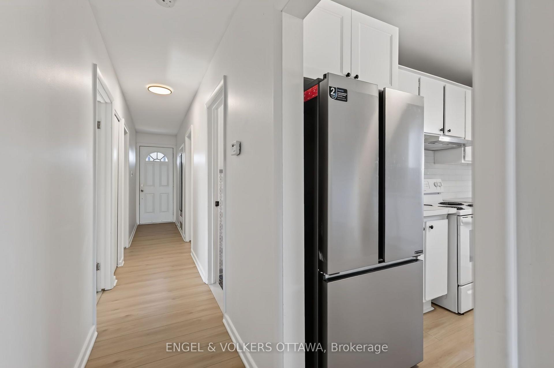 Photo 9 of Unit B, 1132 Clyde Avenue, Ottawa, Copeland Park — HOMEH