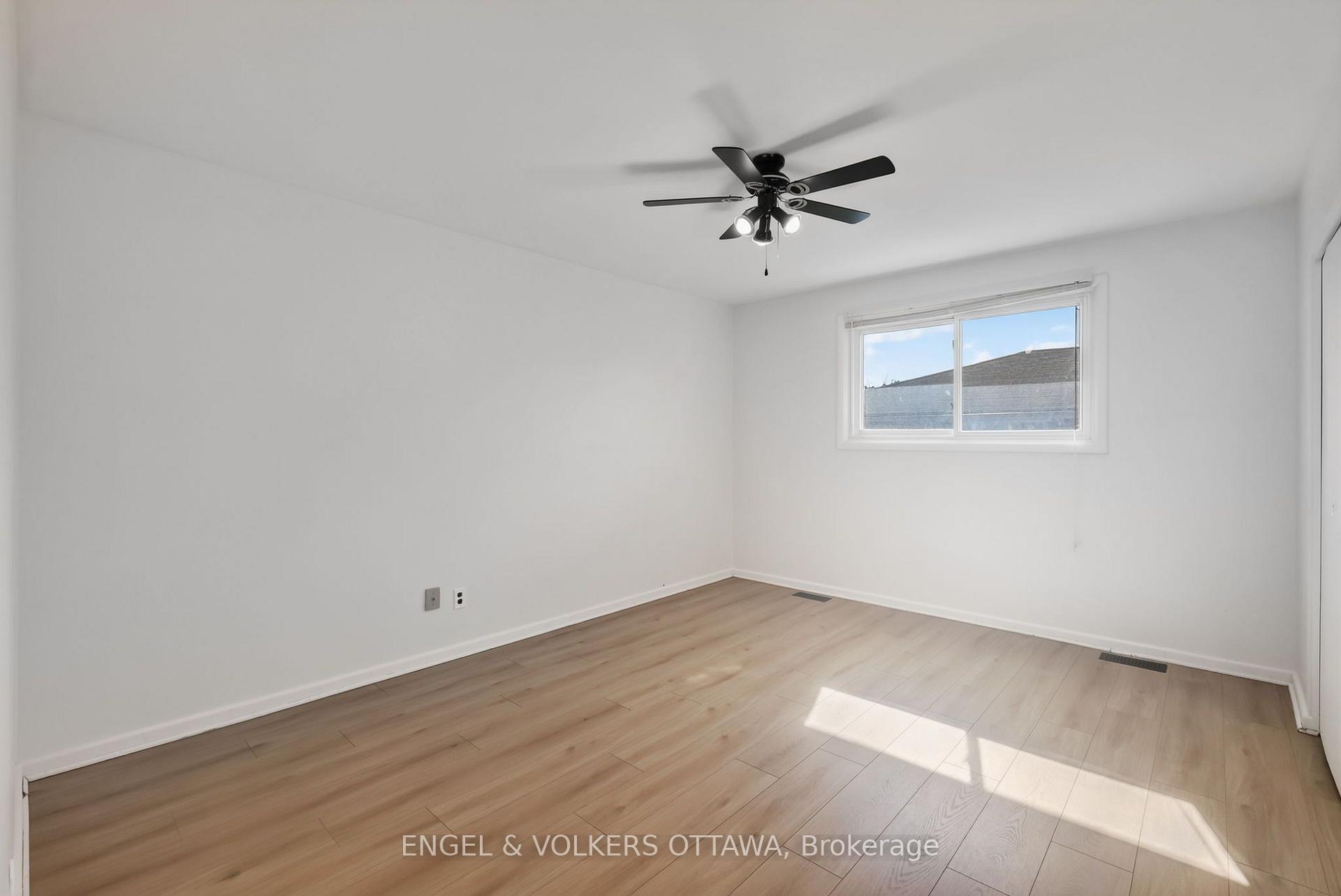 Photo 10 of Unit B, 1132 Clyde Avenue, Ottawa, Copeland Park — HOMEH