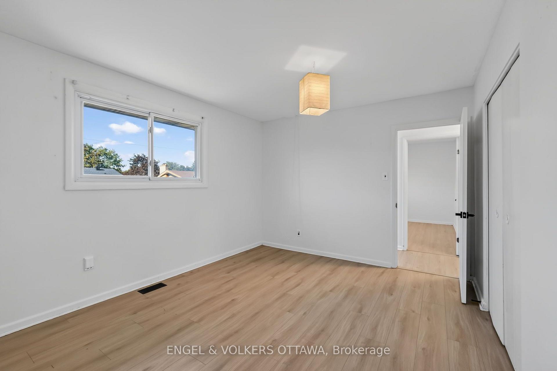 Photo 15 of Unit B, 1132 Clyde Avenue, Ottawa, Copeland Park — HOMEH