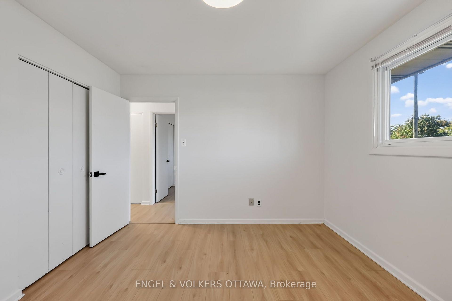 Photo 18 of Unit B, 1132 Clyde Avenue, Ottawa, Copeland Park — HOMEH