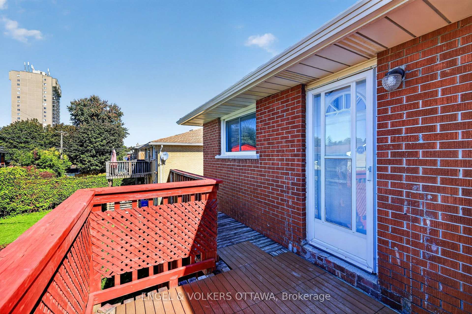 Photo 20 of Unit B, 1132 Clyde Avenue, Ottawa, Copeland Park — HOMEH