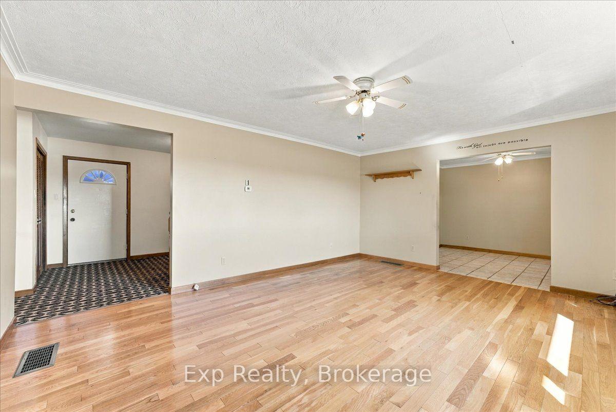 Photo 7 of 863 Wedgewood Court, Peterborough, Monaghan Ward 2 — HOMEH