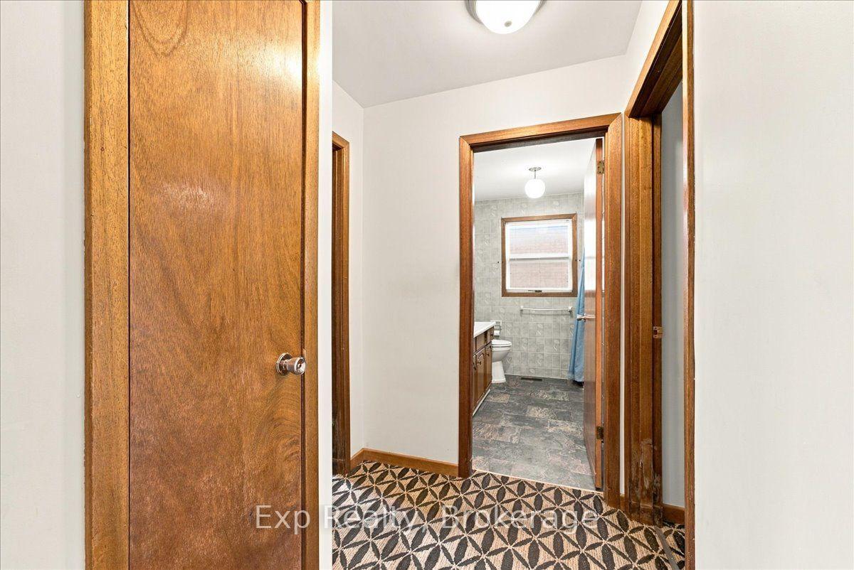 Photo 17 of 863 Wedgewood Court, Peterborough, Monaghan Ward 2 — HOMEH
