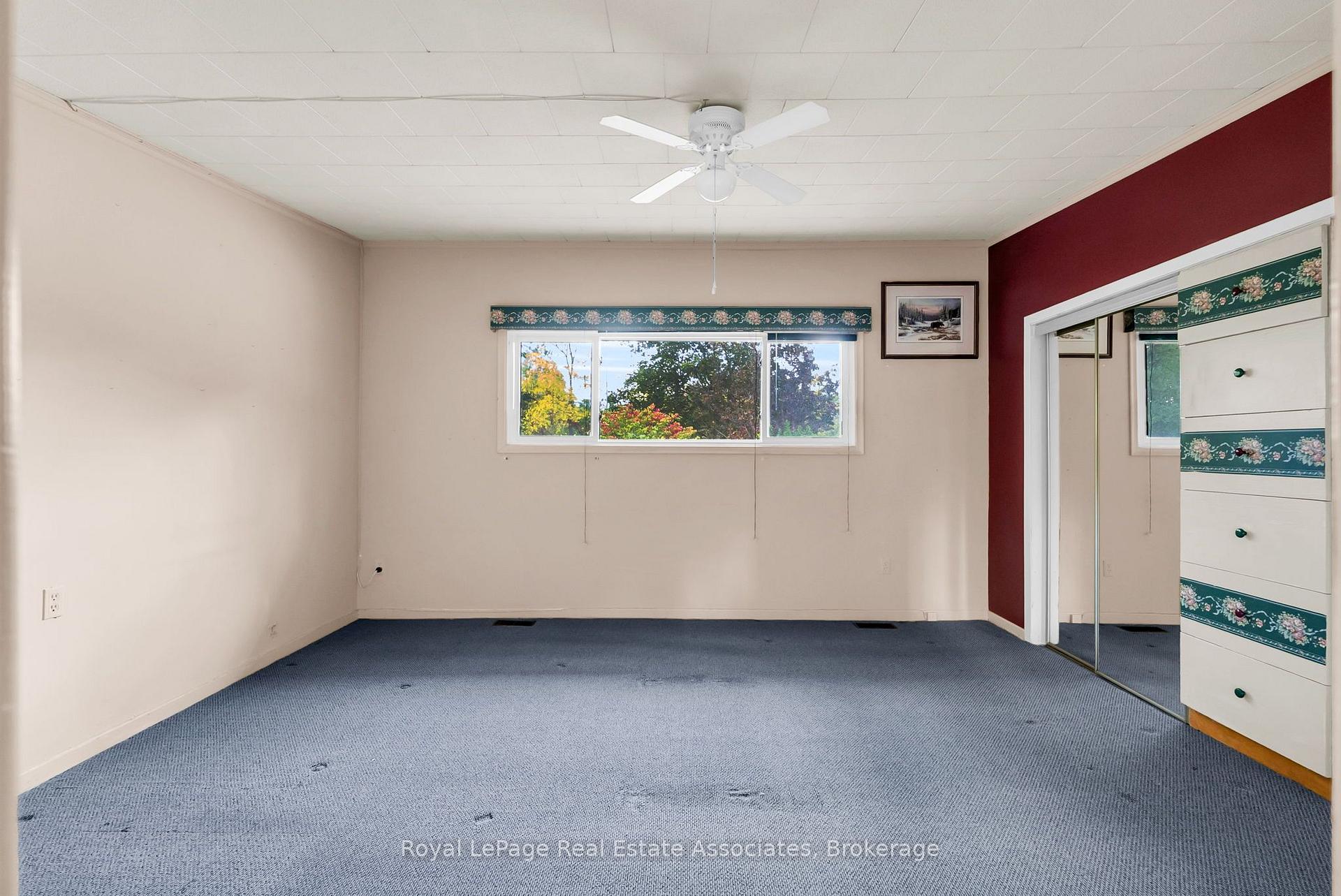 Photo 29 of 20 Adamson Street N, Halton Hills, Rural Halton Hills — HOMEH