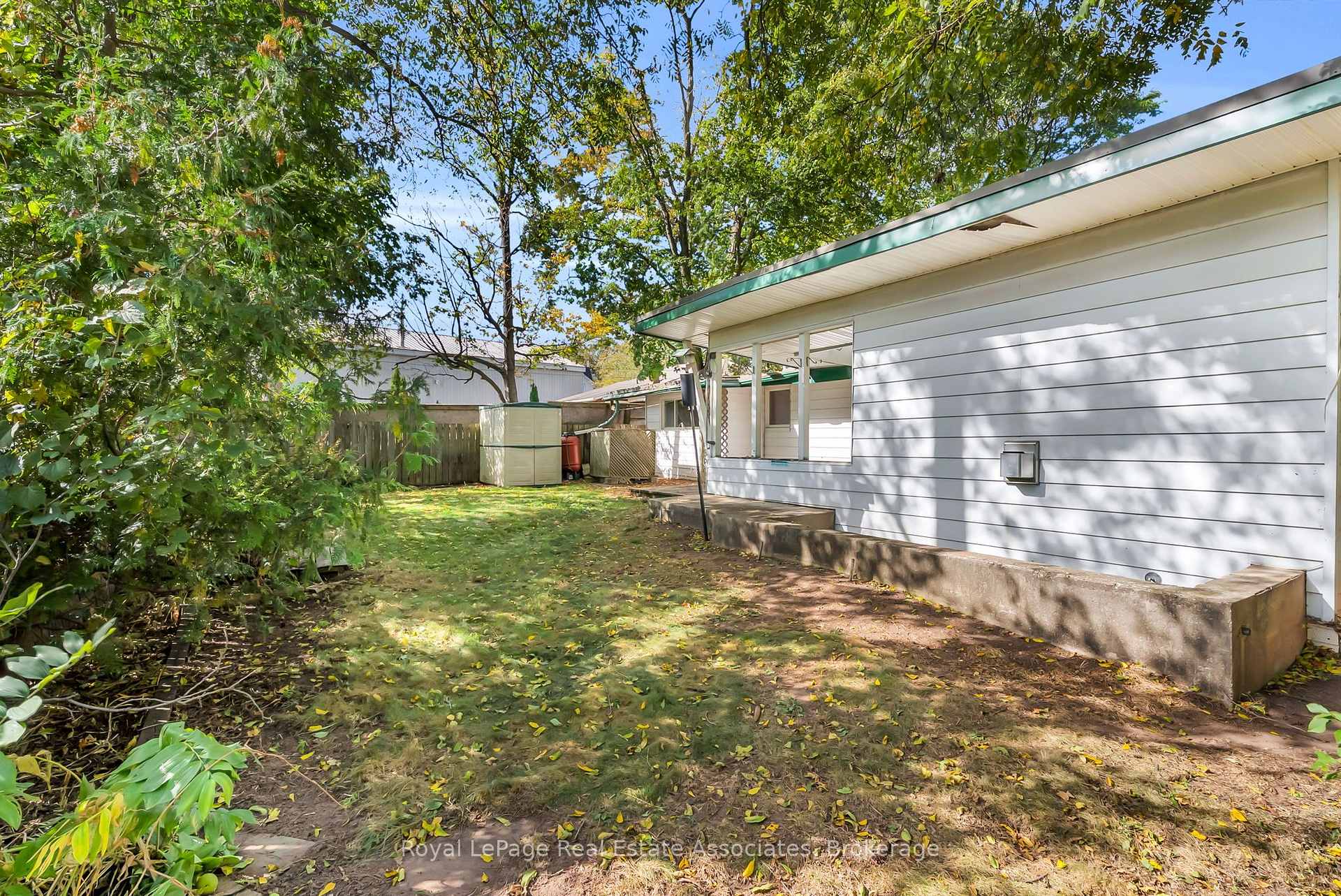 Photo 37 of 20 Adamson Street N, Halton Hills, Rural Halton Hills — HOMEH