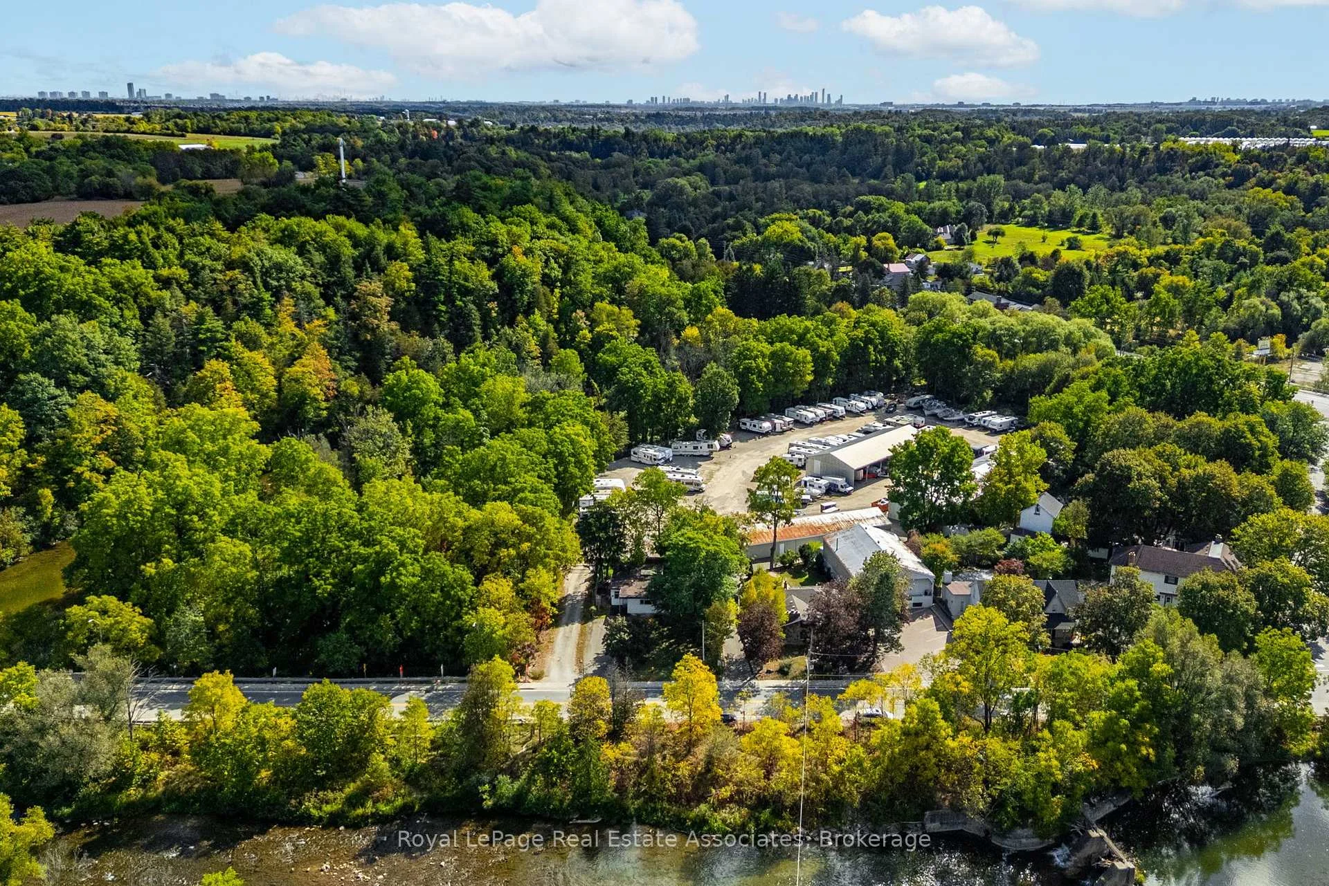 Photo 3 of 20 Adamson Street N, Halton Hills, Rural Halton Hills — HOMEH