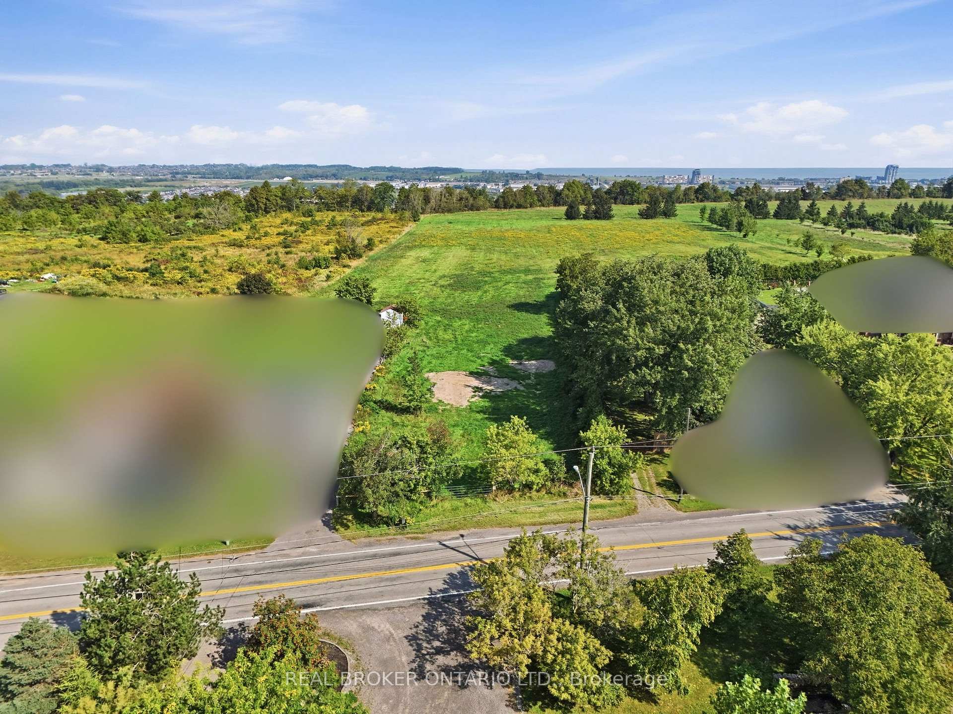 Photo 6 of 636 Ridge Road W, Grimsby, Grimsby Escarpment — HOMEH