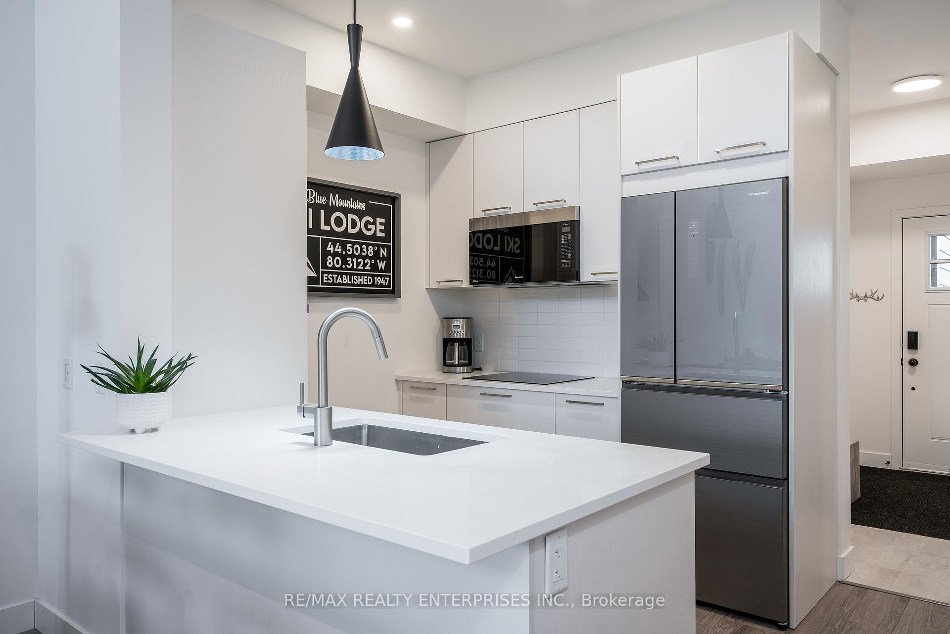 Photo 7 of Unit 404, 16 Beckwith Lane, Blue Mountains — HOMEH