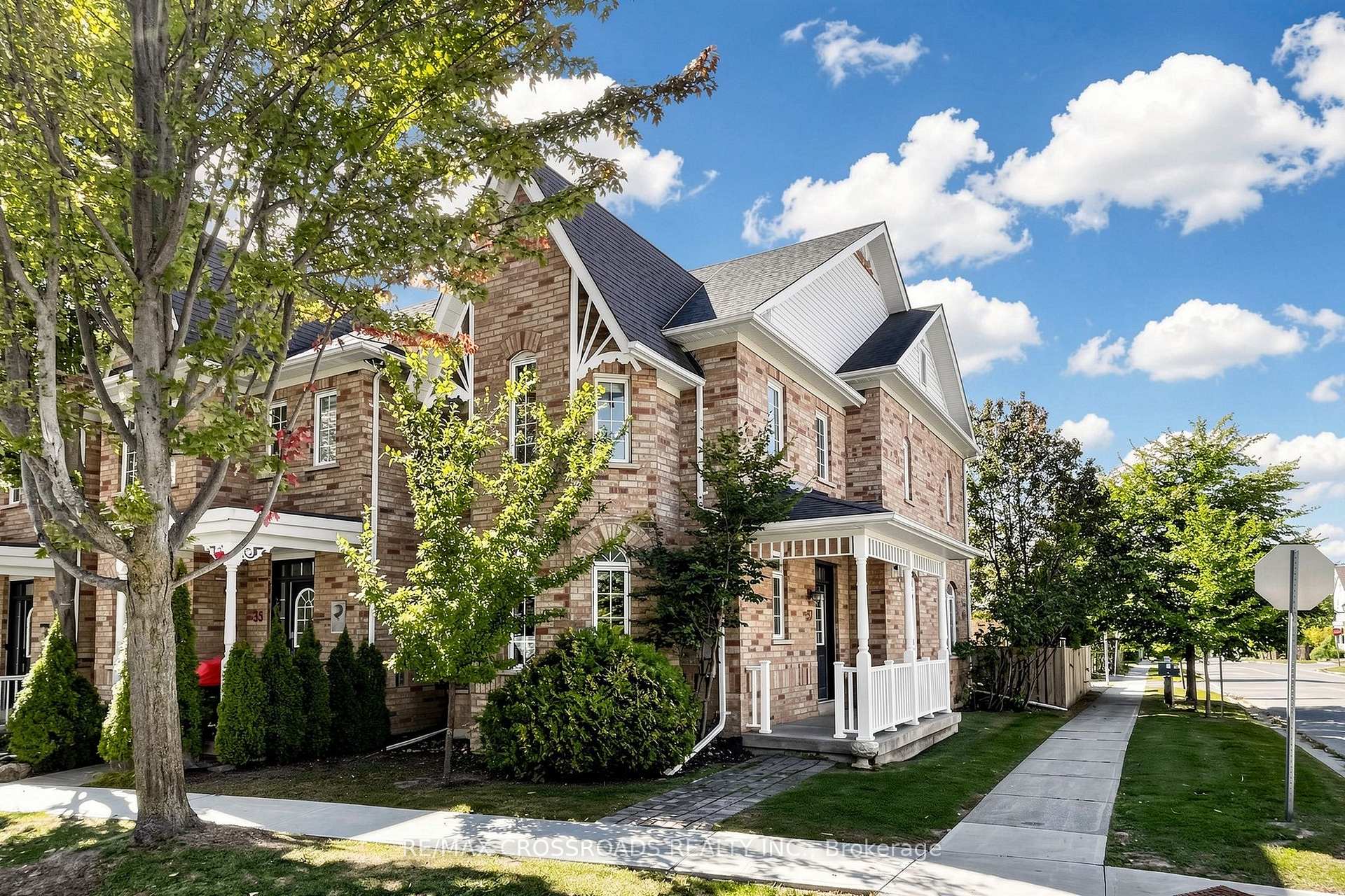 Photo 2 of 37 Queen's Plate Drive, Markham, Angus Glen — HOMEH