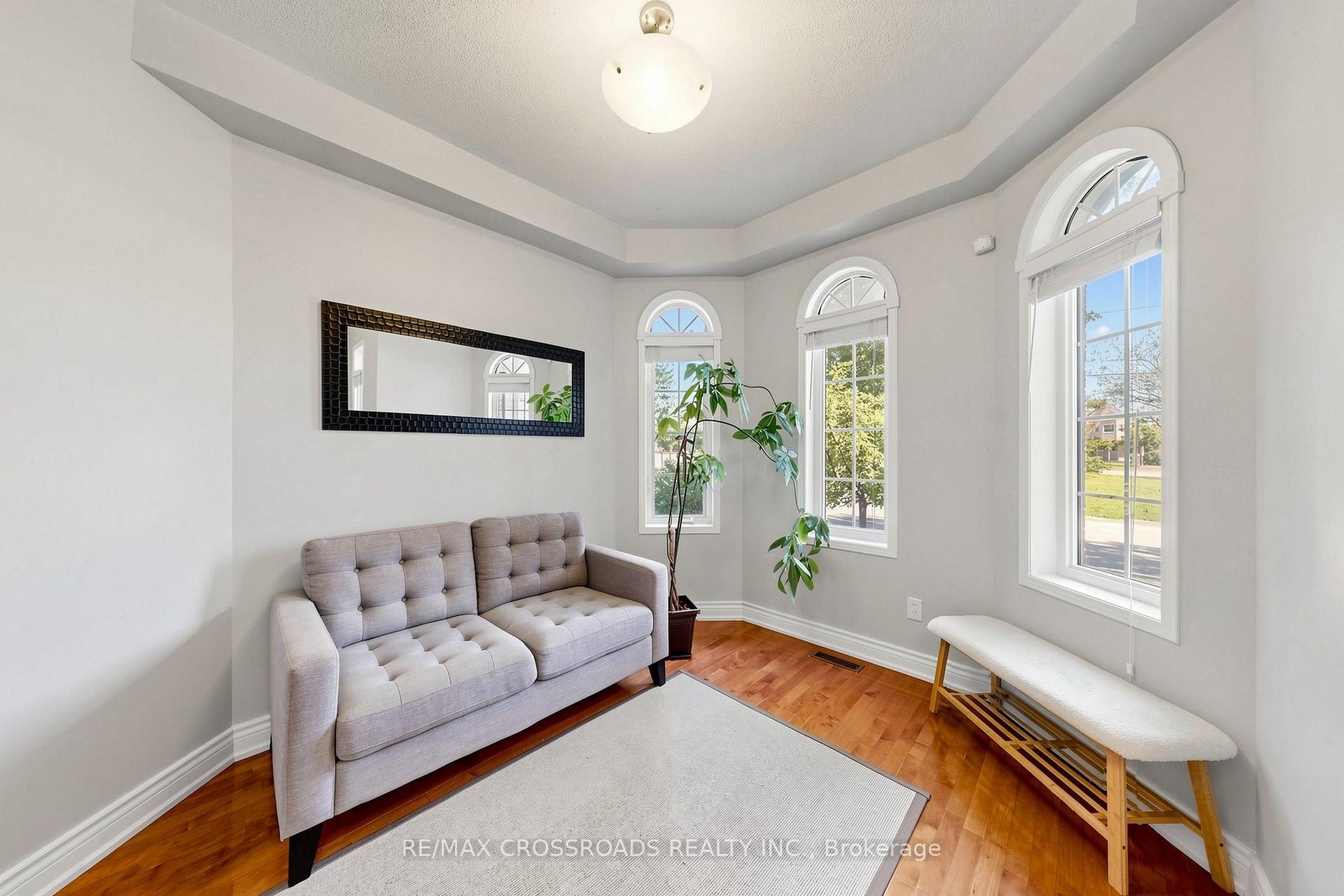 Photo 6 of 37 Queen's Plate Drive, Markham, Angus Glen — HOMEH