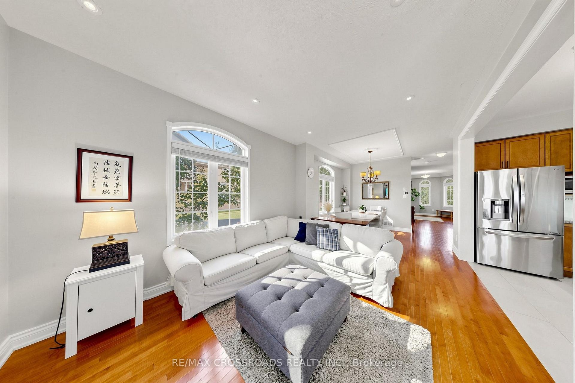 Photo 11 of 37 Queen's Plate Drive, Markham, Angus Glen — HOMEH