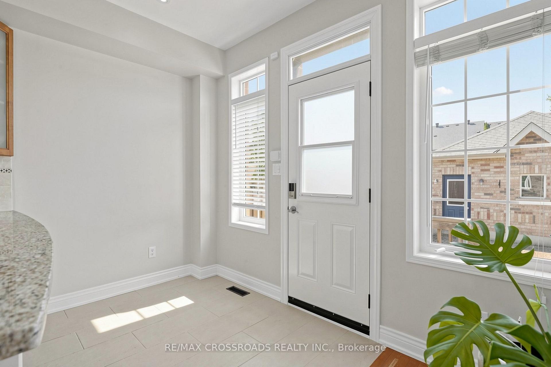 Photo 19 of 37 Queen's Plate Drive, Markham, Angus Glen — HOMEH