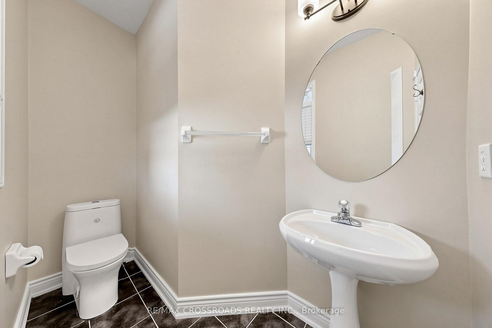 Photo 21 of 37 Queen's Plate Drive, Markham, Angus Glen — HOMEH