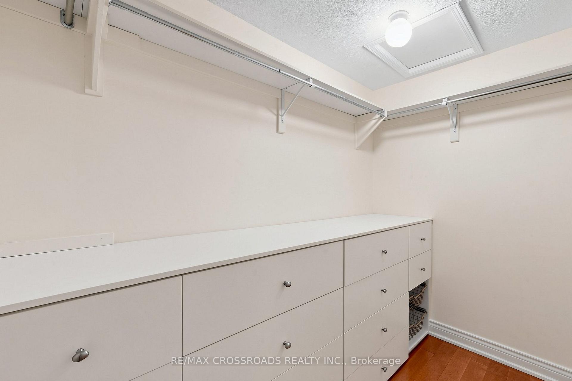 Photo 26 of 37 Queen's Plate Drive, Markham, Angus Glen — HOMEH