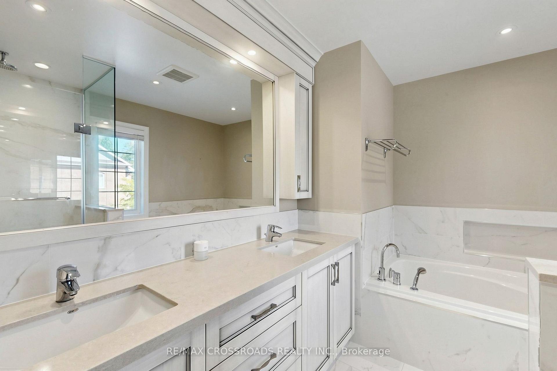 Photo 27 of 37 Queen's Plate Drive, Markham, Angus Glen — HOMEH