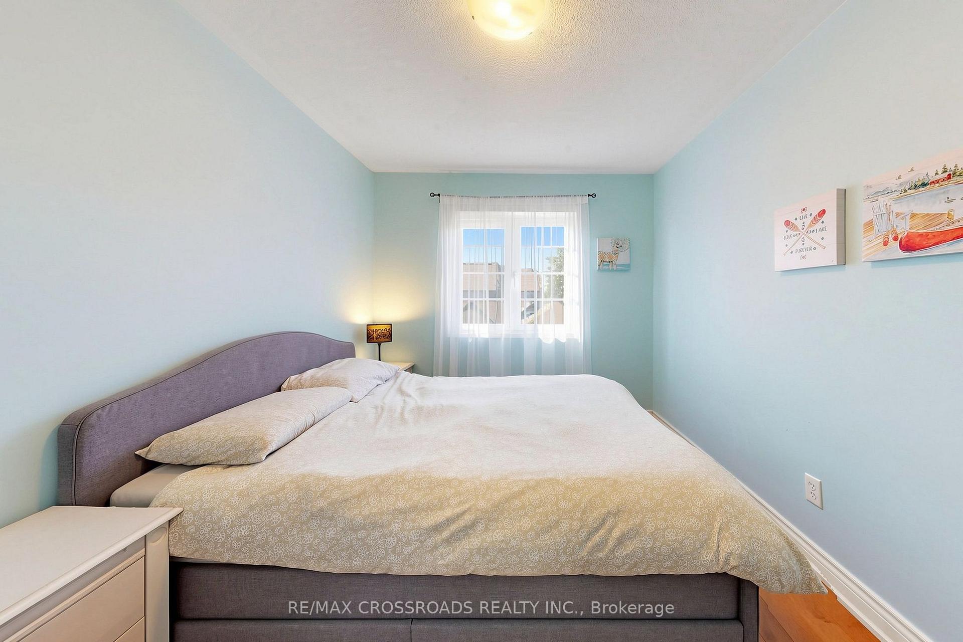 Photo 33 of 37 Queen's Plate Drive, Markham, Angus Glen — HOMEH