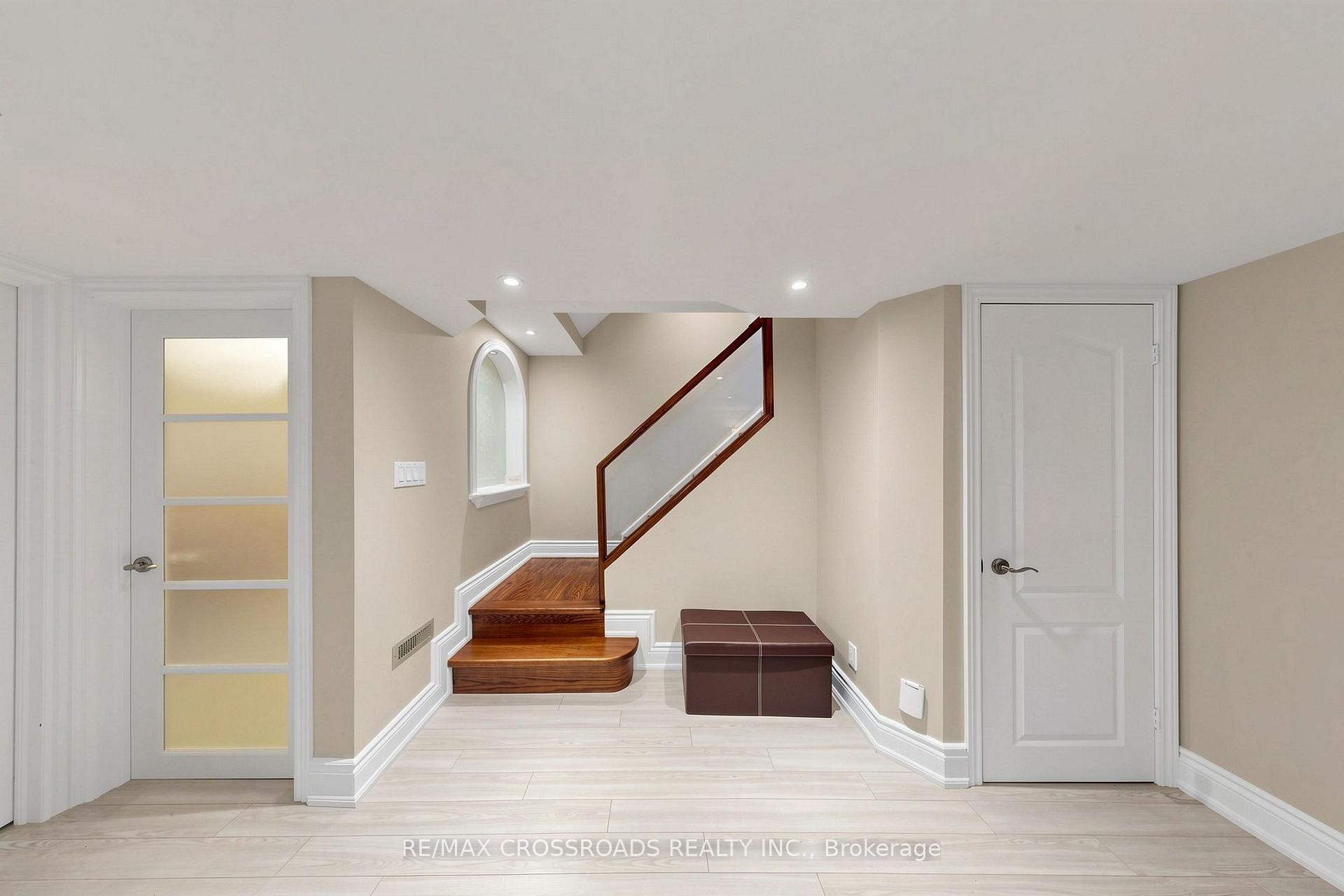Photo 38 of 37 Queen's Plate Drive, Markham, Angus Glen — HOMEH