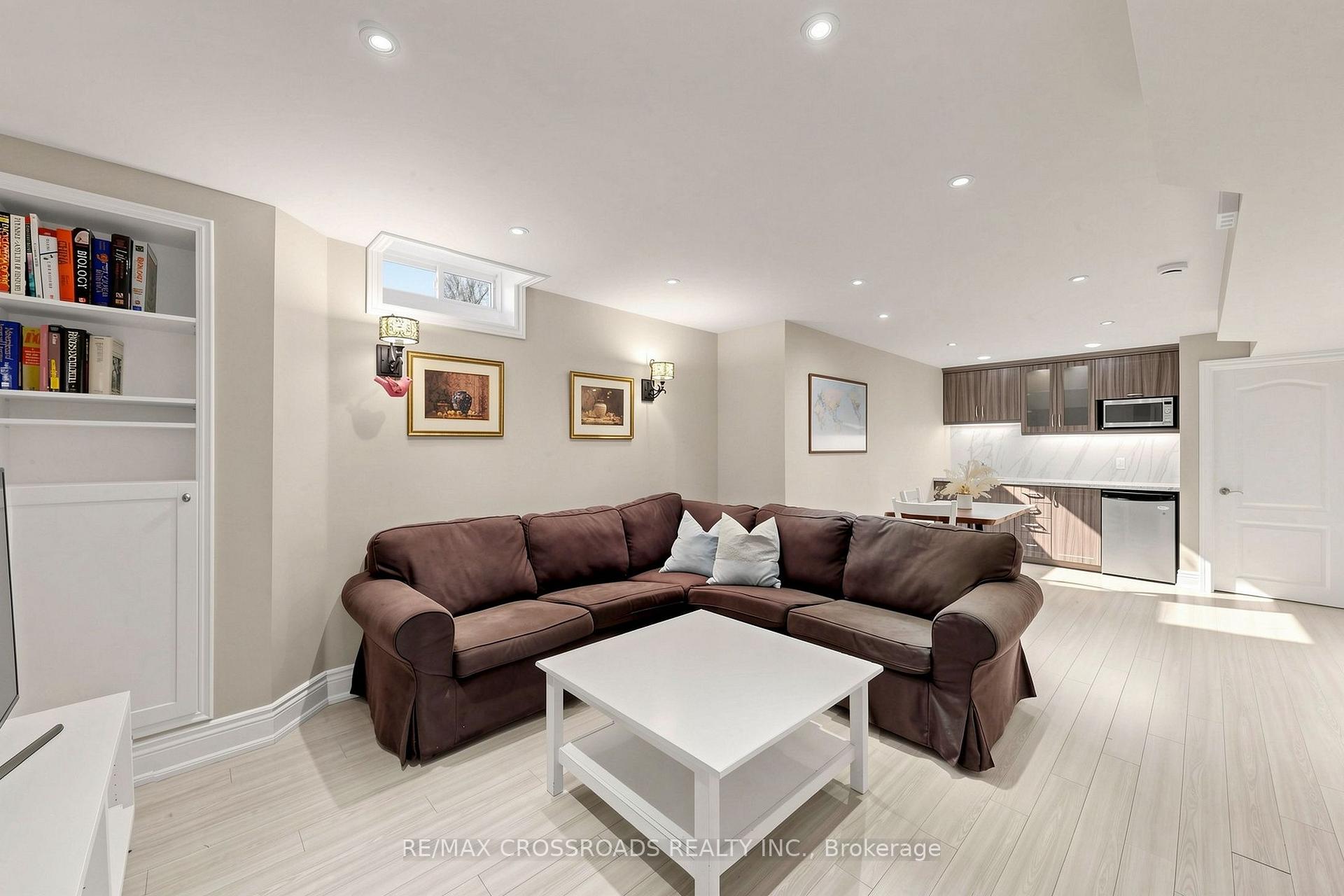 Photo 40 of 37 Queen's Plate Drive, Markham, Angus Glen — HOMEH