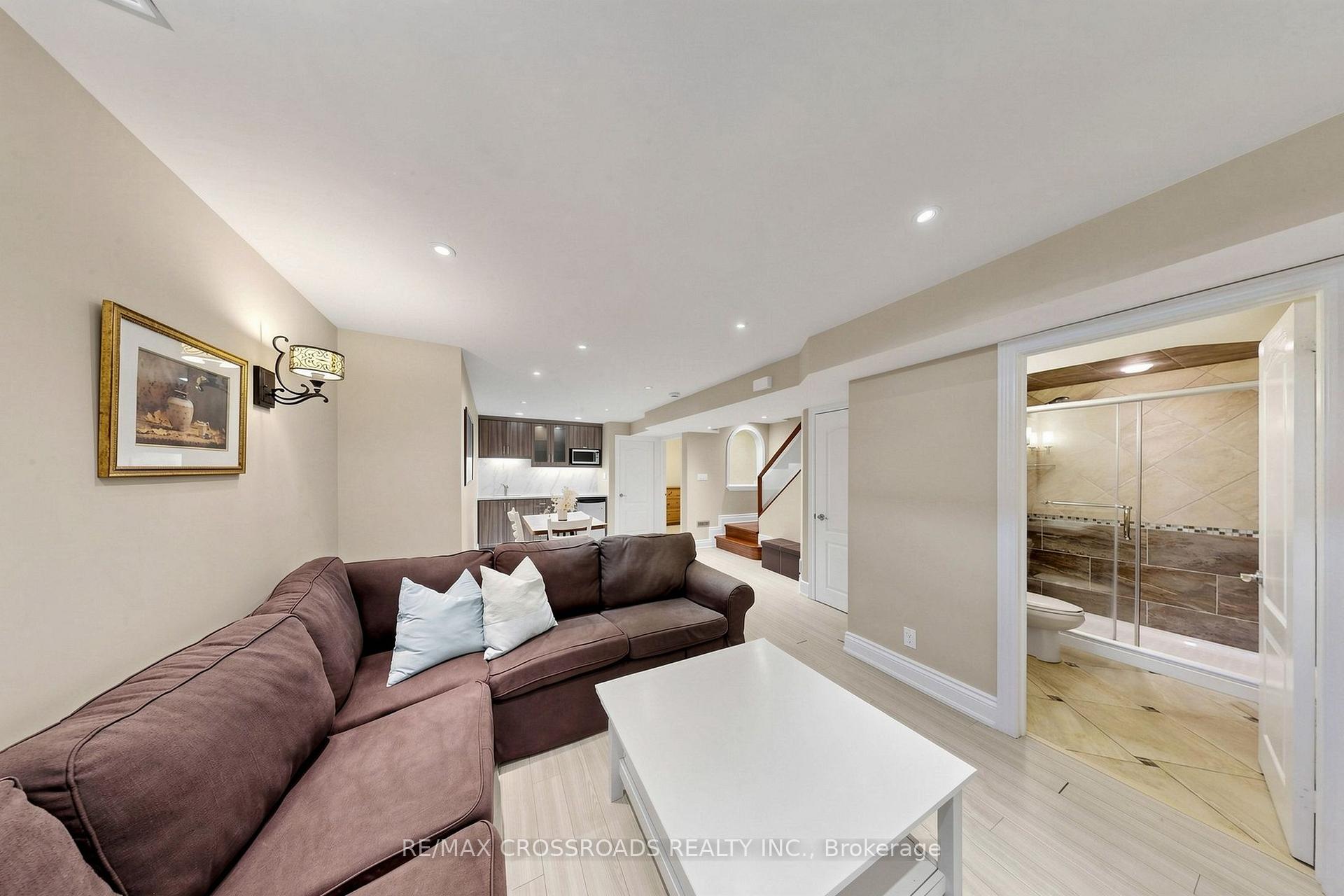 Photo 42 of 37 Queen's Plate Drive, Markham, Angus Glen — HOMEH