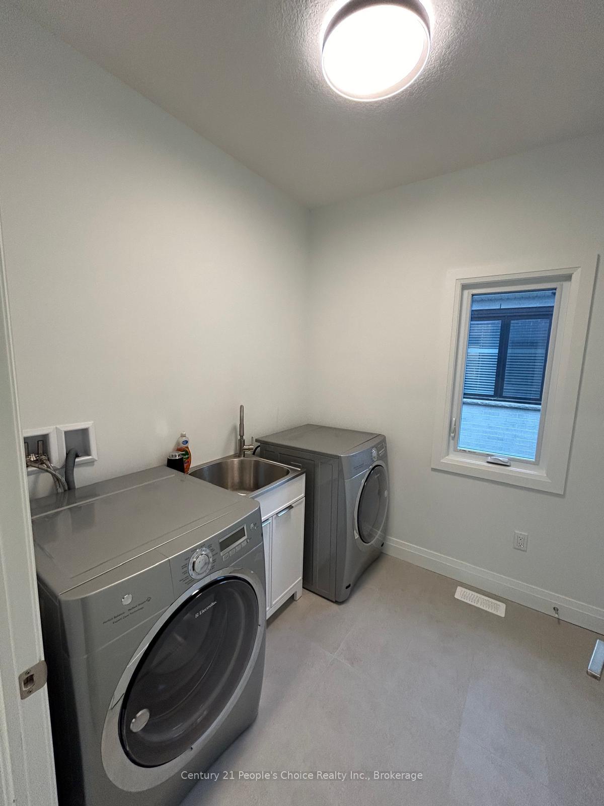 Photo 8 of 43 Weymouth Street, Woolwich, Confederation Heights — HOMEH