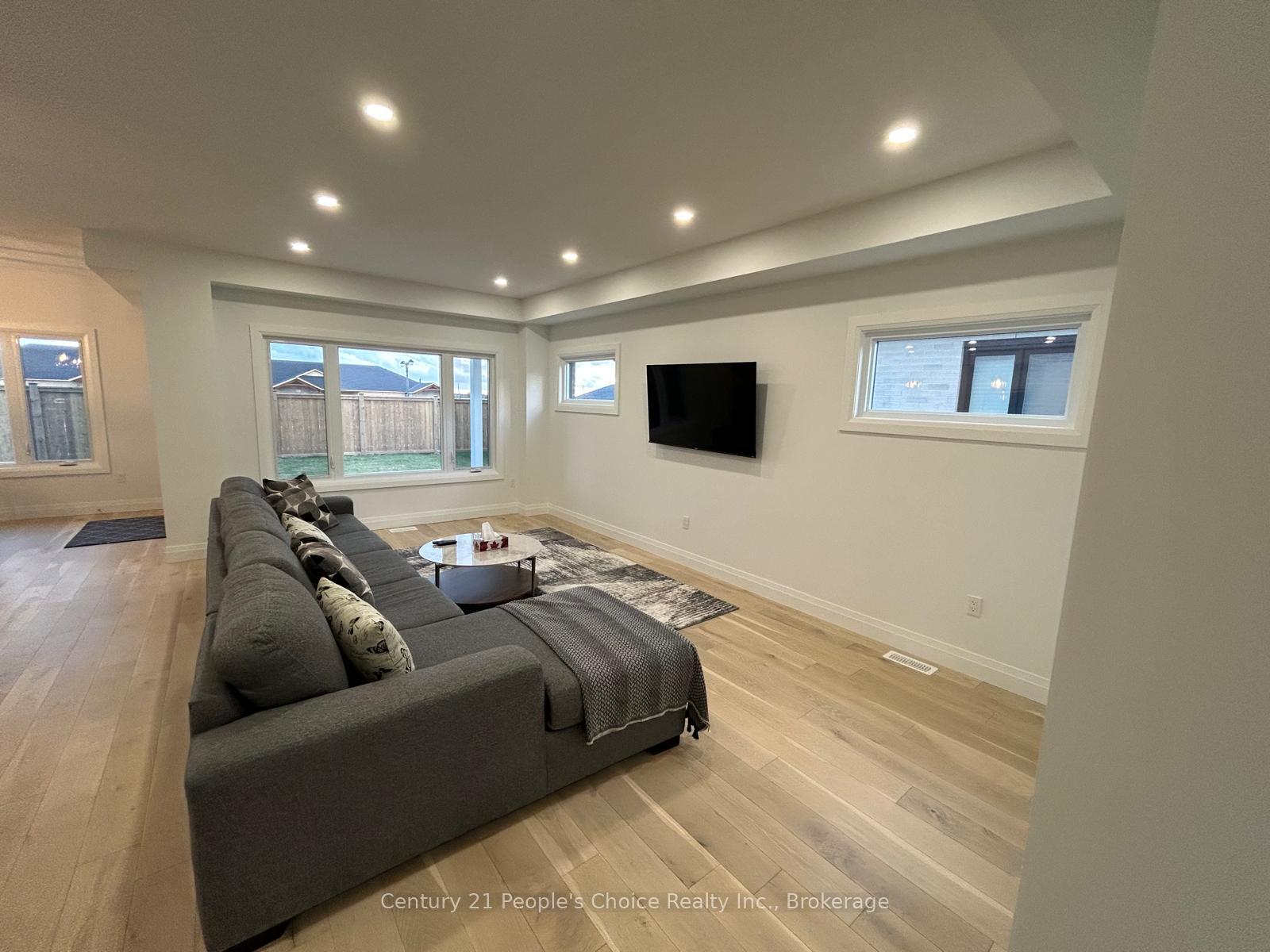 Photo 10 of 43 Weymouth Street, Woolwich, Confederation Heights — HOMEH
