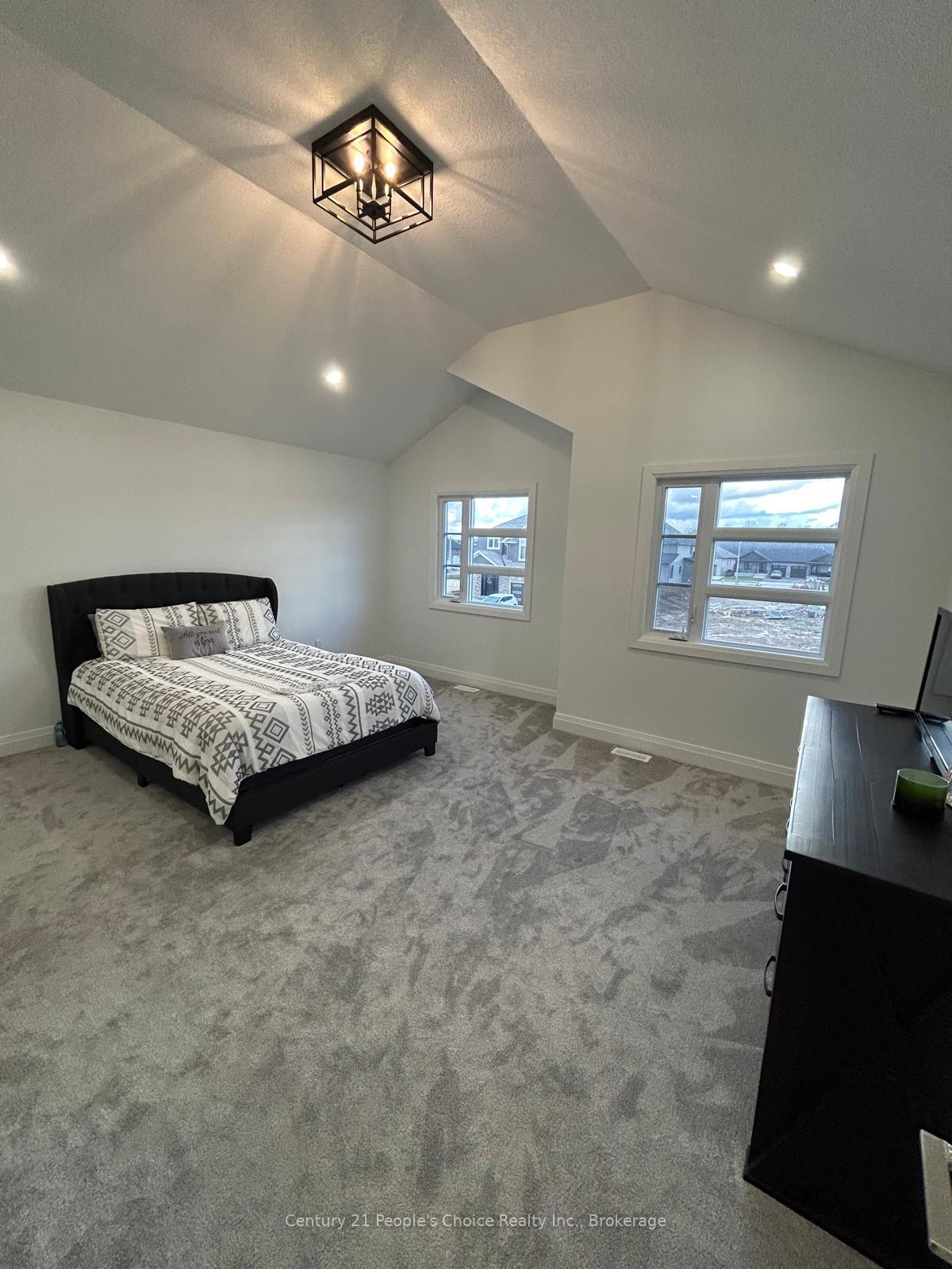 Photo 14 of 43 Weymouth Street, Woolwich, Confederation Heights — HOMEH