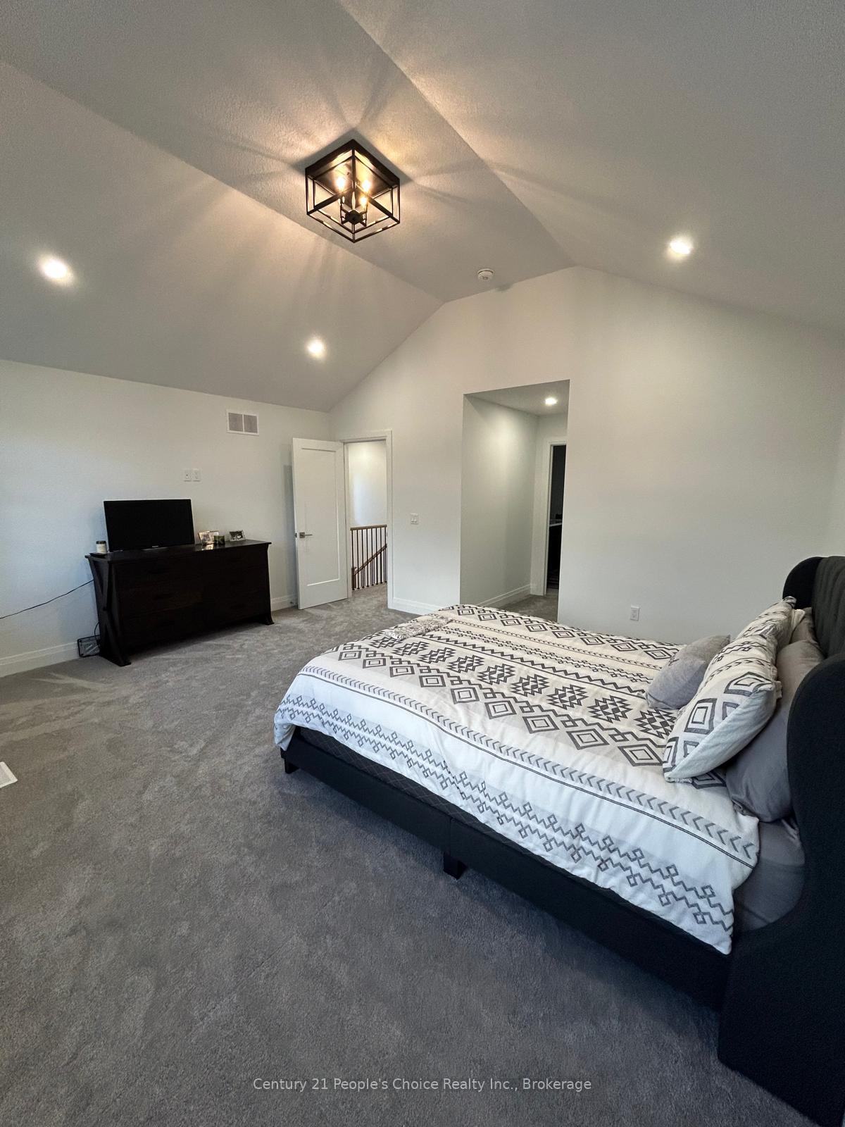Photo 15 of 43 Weymouth Street, Woolwich, Confederation Heights — HOMEH