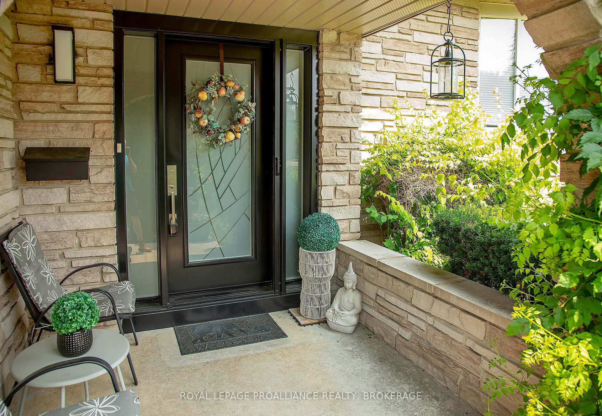 Photo 2 of 717 Laidlaw Crescent, Kingston, South of Taylor-Kidd Blvd — HOMEH