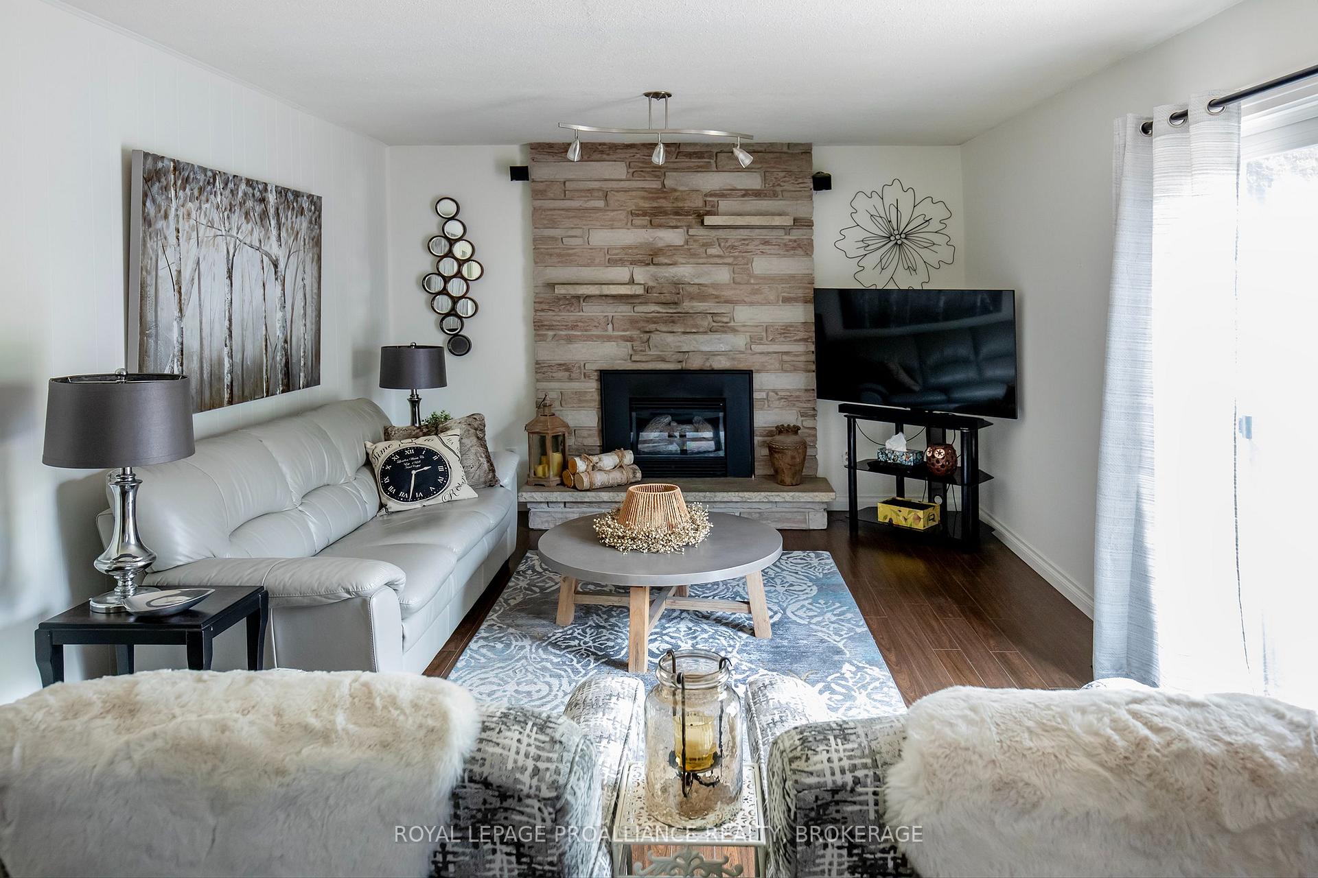 Photo 8 of 717 Laidlaw Crescent, Kingston, South of Taylor-Kidd Blvd — HOMEH