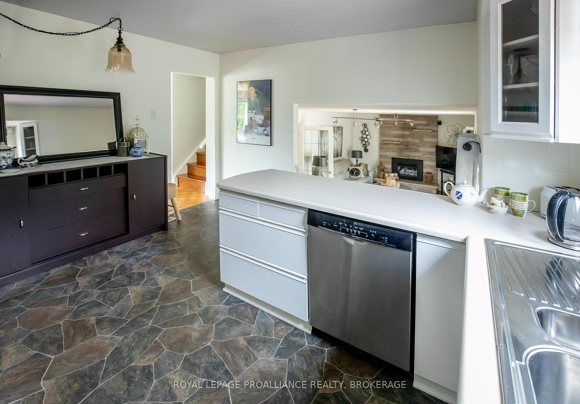 Photo 11 of 717 Laidlaw Crescent, Kingston, South of Taylor-Kidd Blvd — HOMEH