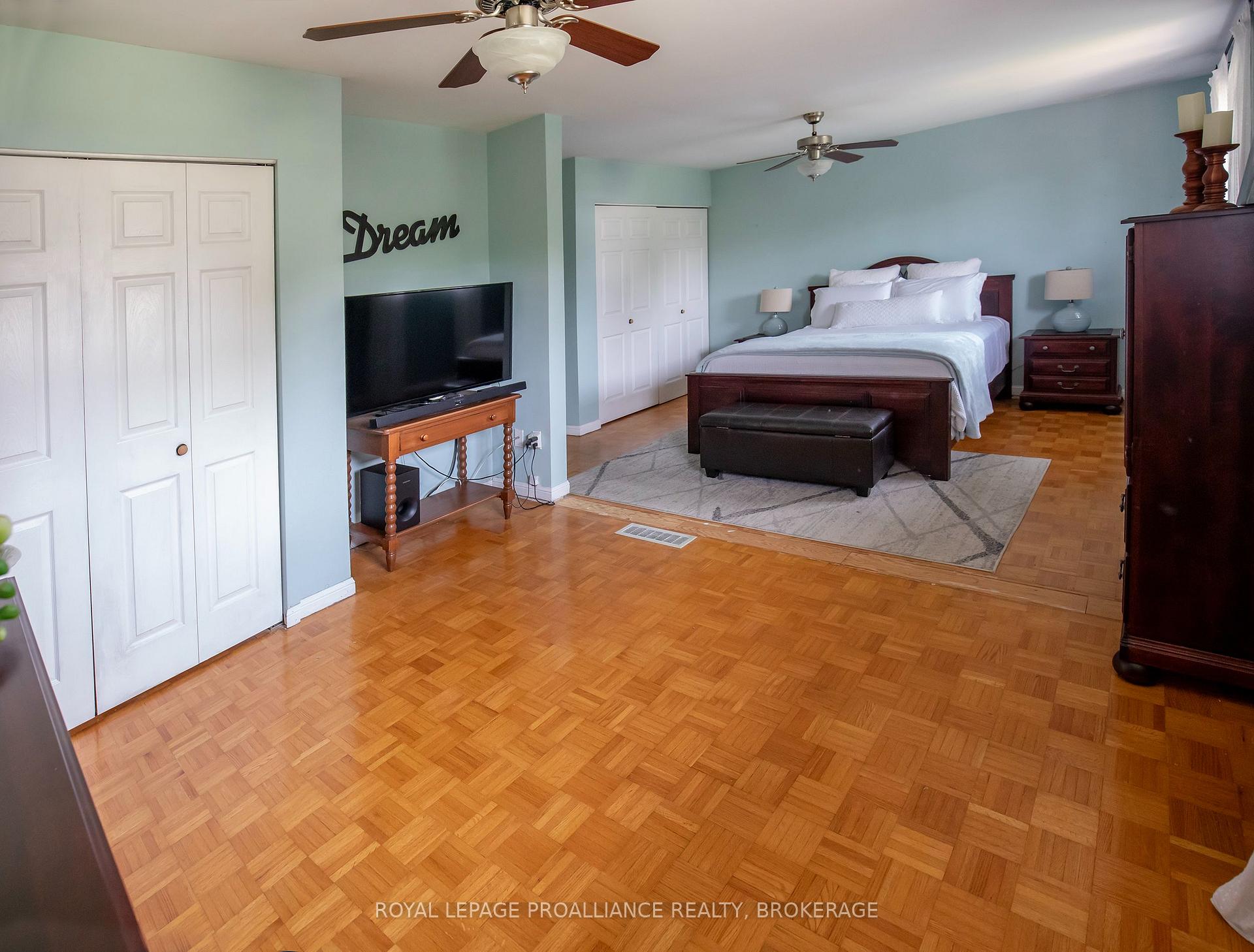 Photo 14 of 717 Laidlaw Crescent, Kingston, South of Taylor-Kidd Blvd — HOMEH